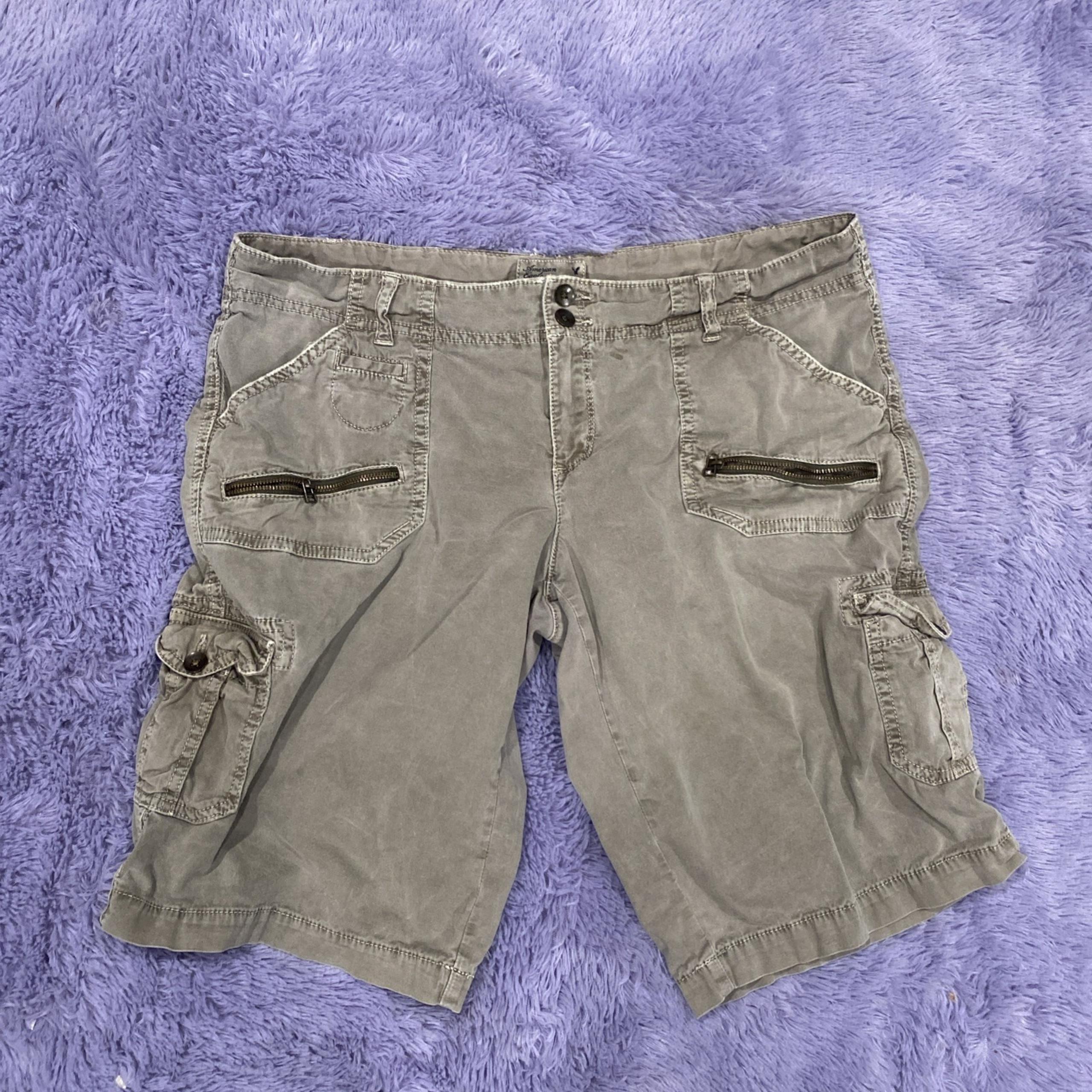 AEO American Eagle Cargo Shorts Women's Size 12 Green Classic Cargo 2009