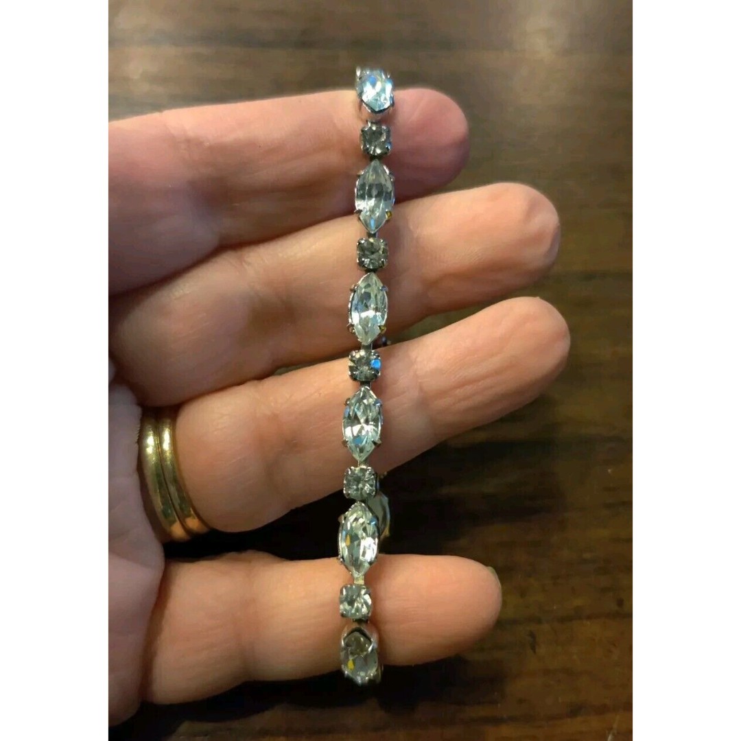 Vintage Weiss Silver Rhinestone Art Deco Bracelet 7 Safety Chain