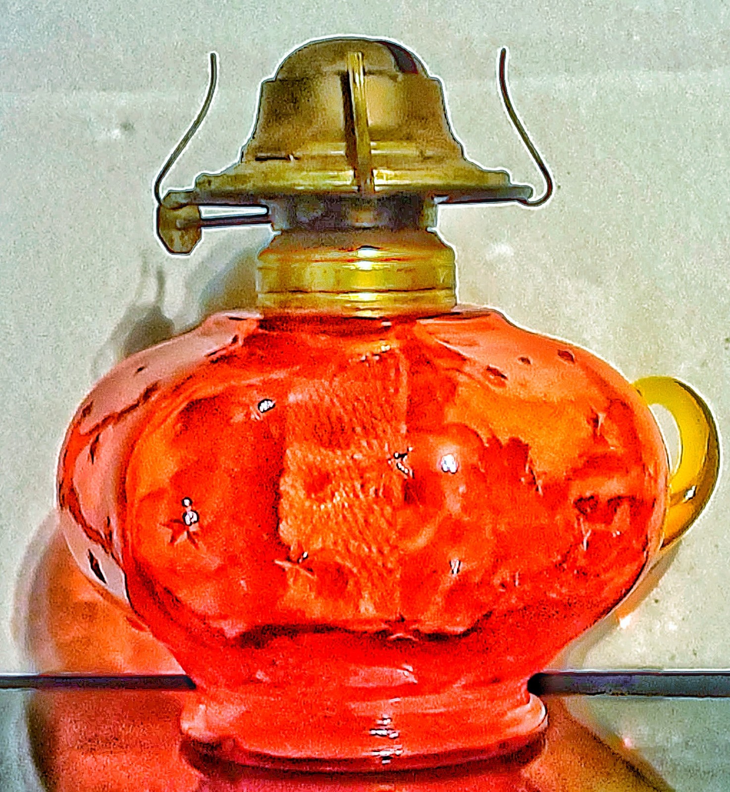 Antique orange glass kerosene oil lamp w raised stars and yellow glass handle