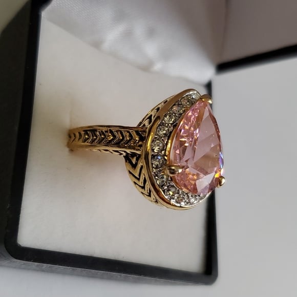 Gorgeous Gold Pink Diamond Simulant Ring