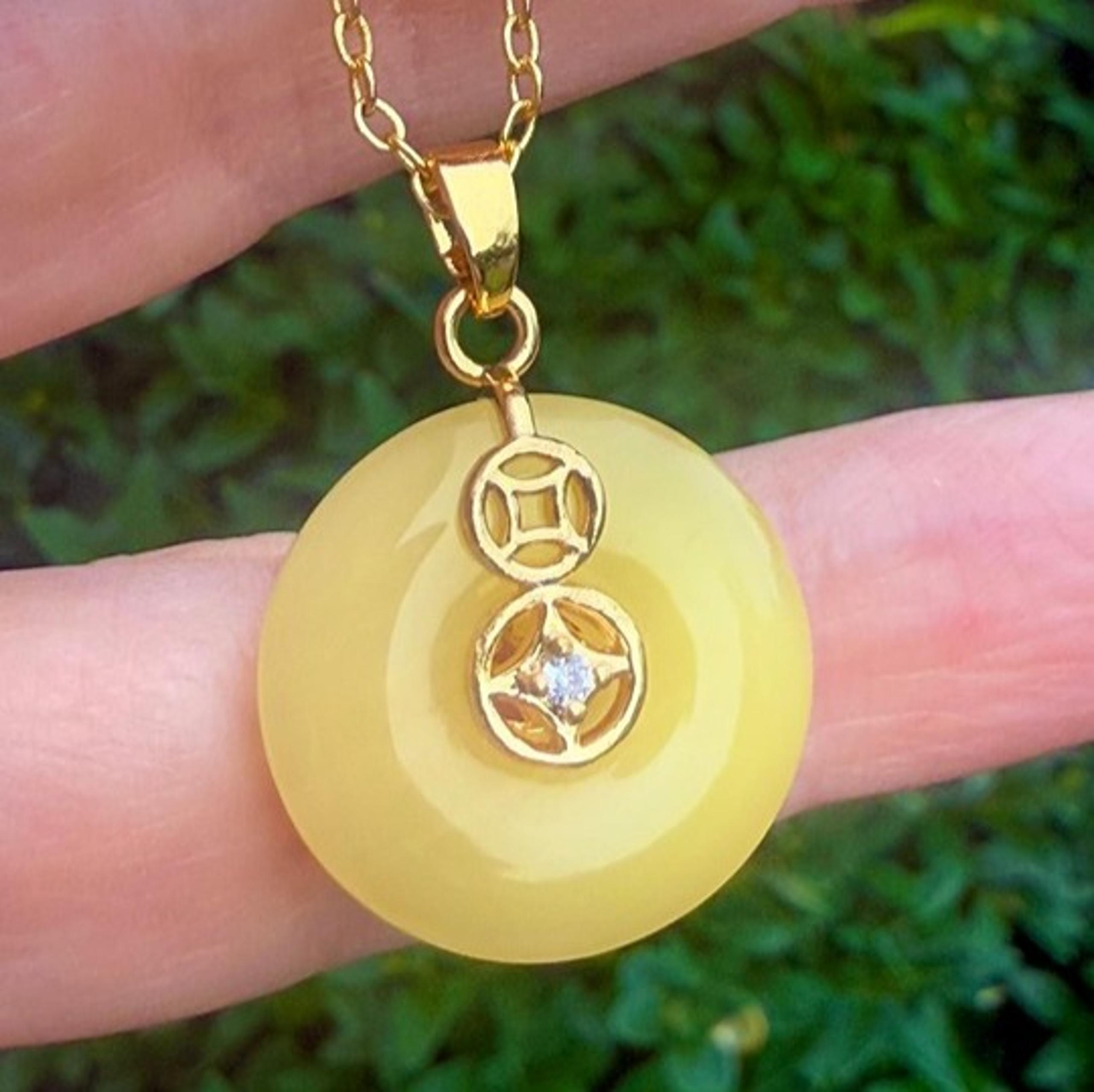 Jade Round Donut Pendant Charm Shiny Diamond Necklace, Jade Necklace