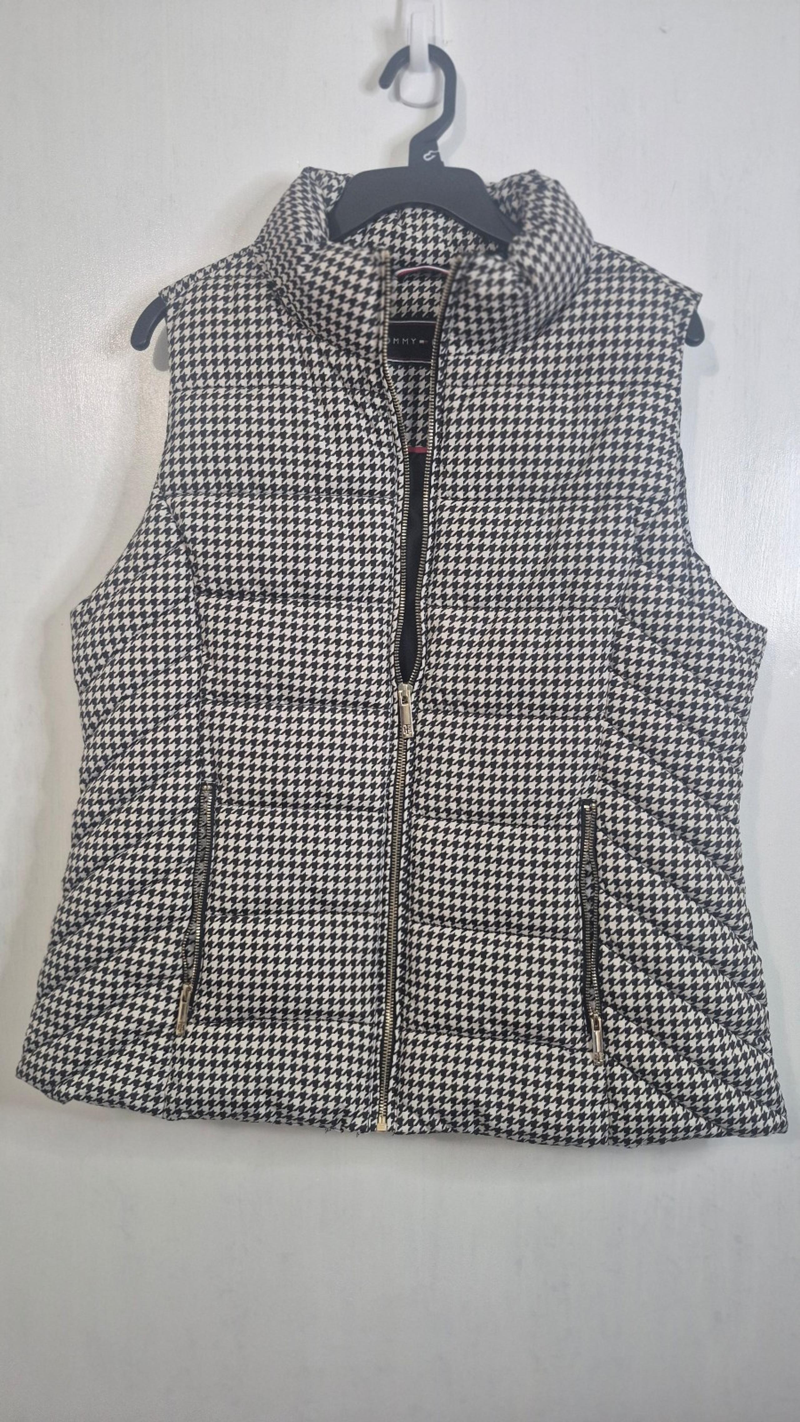 Tommy Hilfiger women's size Large puffer vest