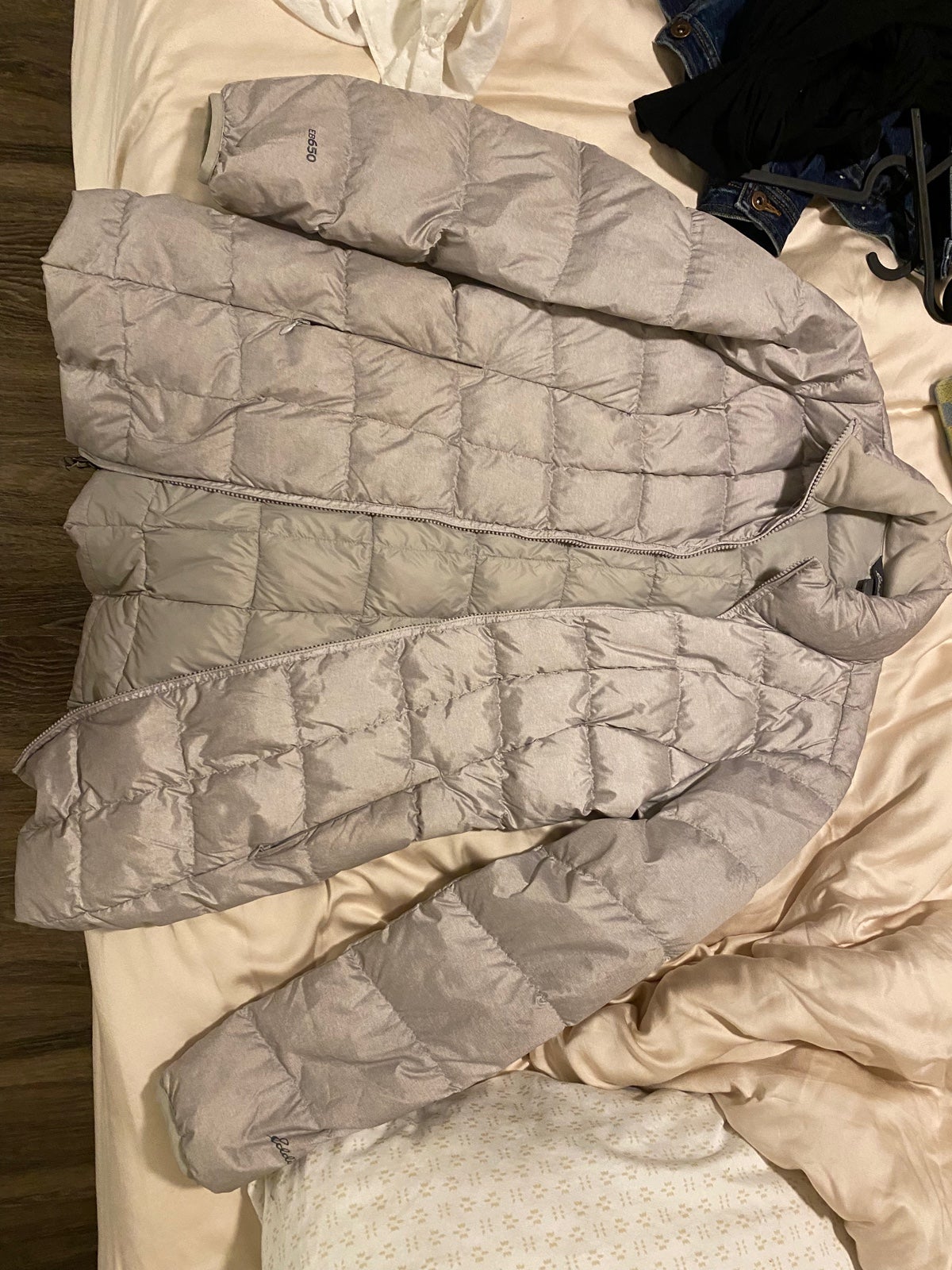 sale outlet Eddie Bauer Down Jacket Grey Women sale outlet Eddie Bauer Down Jacket Grey Women
