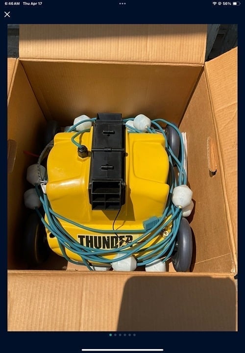THUNDER JET JUNIOR ROBOTIC POOL CLEANER FOR ABOVE GROUND POOLS