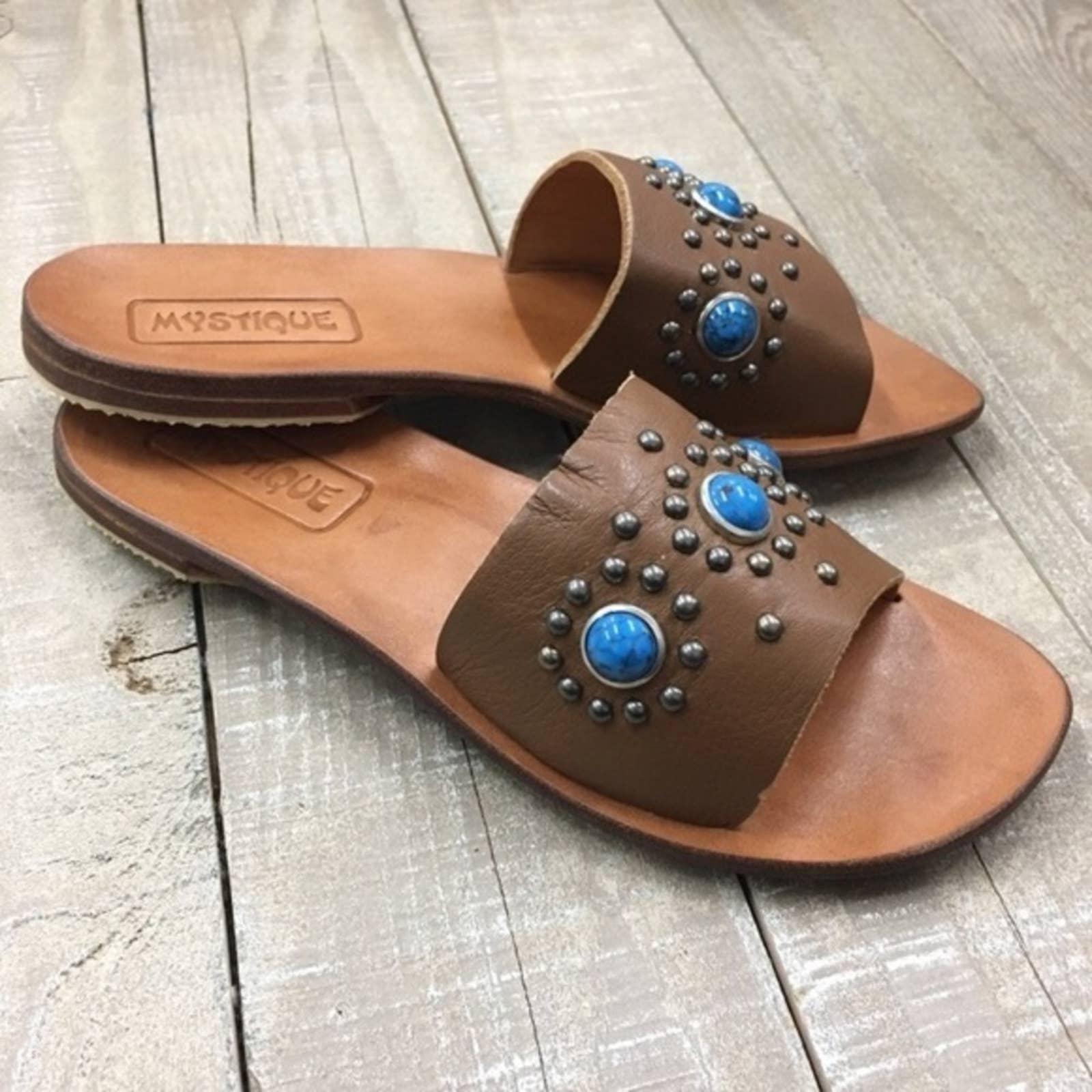 Mystique Boutique Light Brown Studded Leather Slip On Sandals Style#10036 size 6