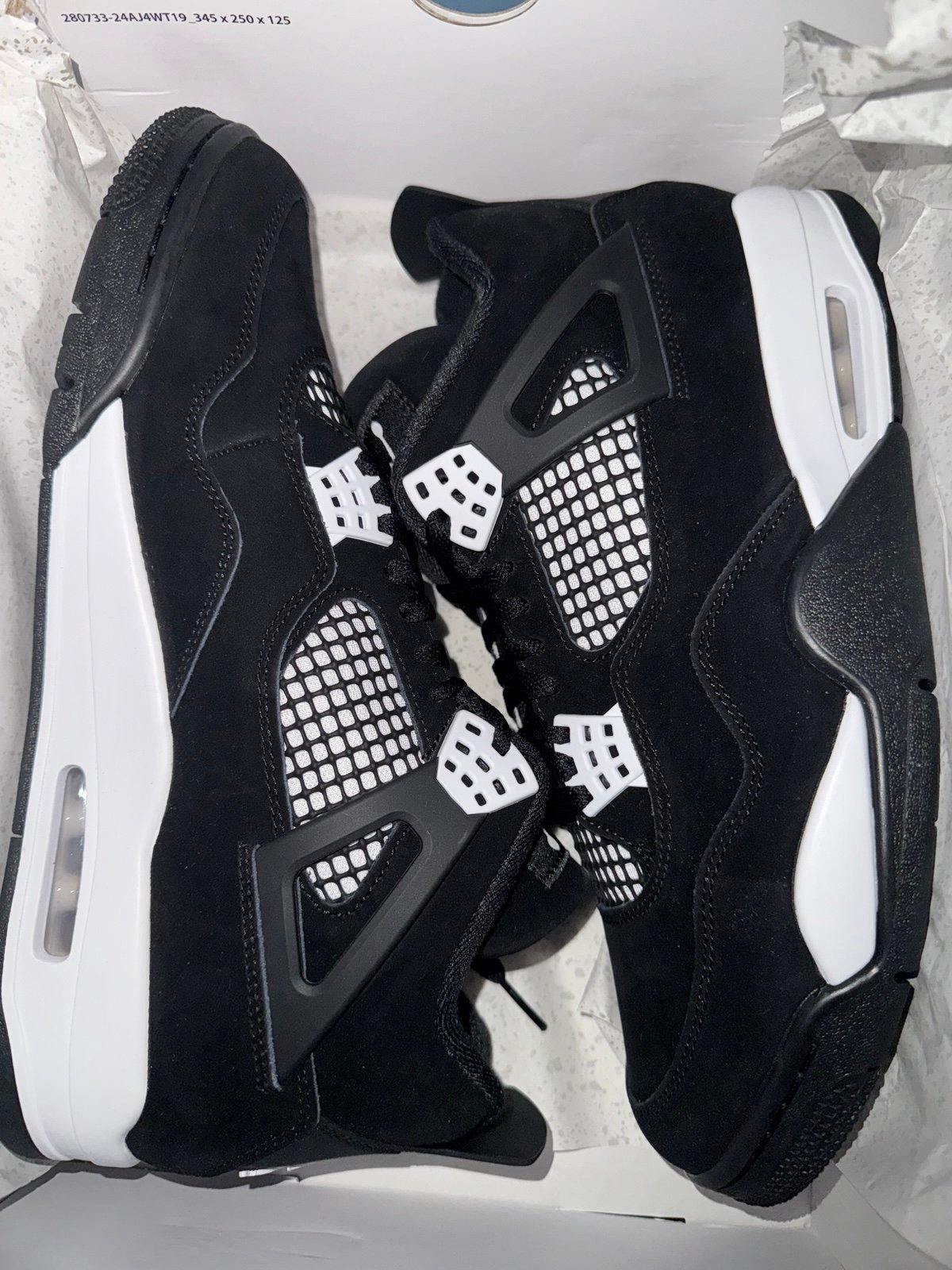 Jordan 4 white thunder Brand new size 11