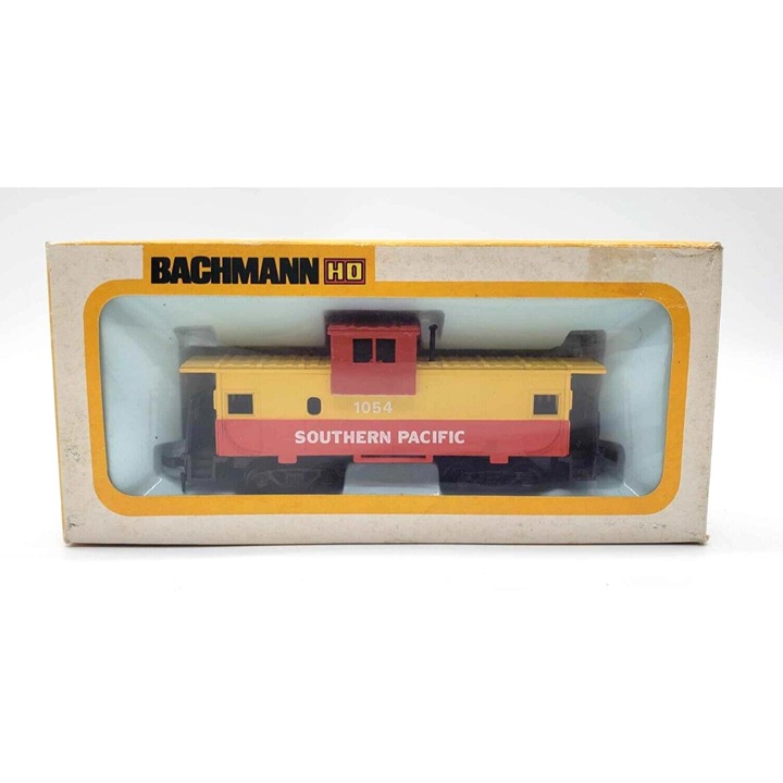 Bachmann HO Scale Southern Pacific SP 1054 Wide Vision Cupula Caboose New in Box
