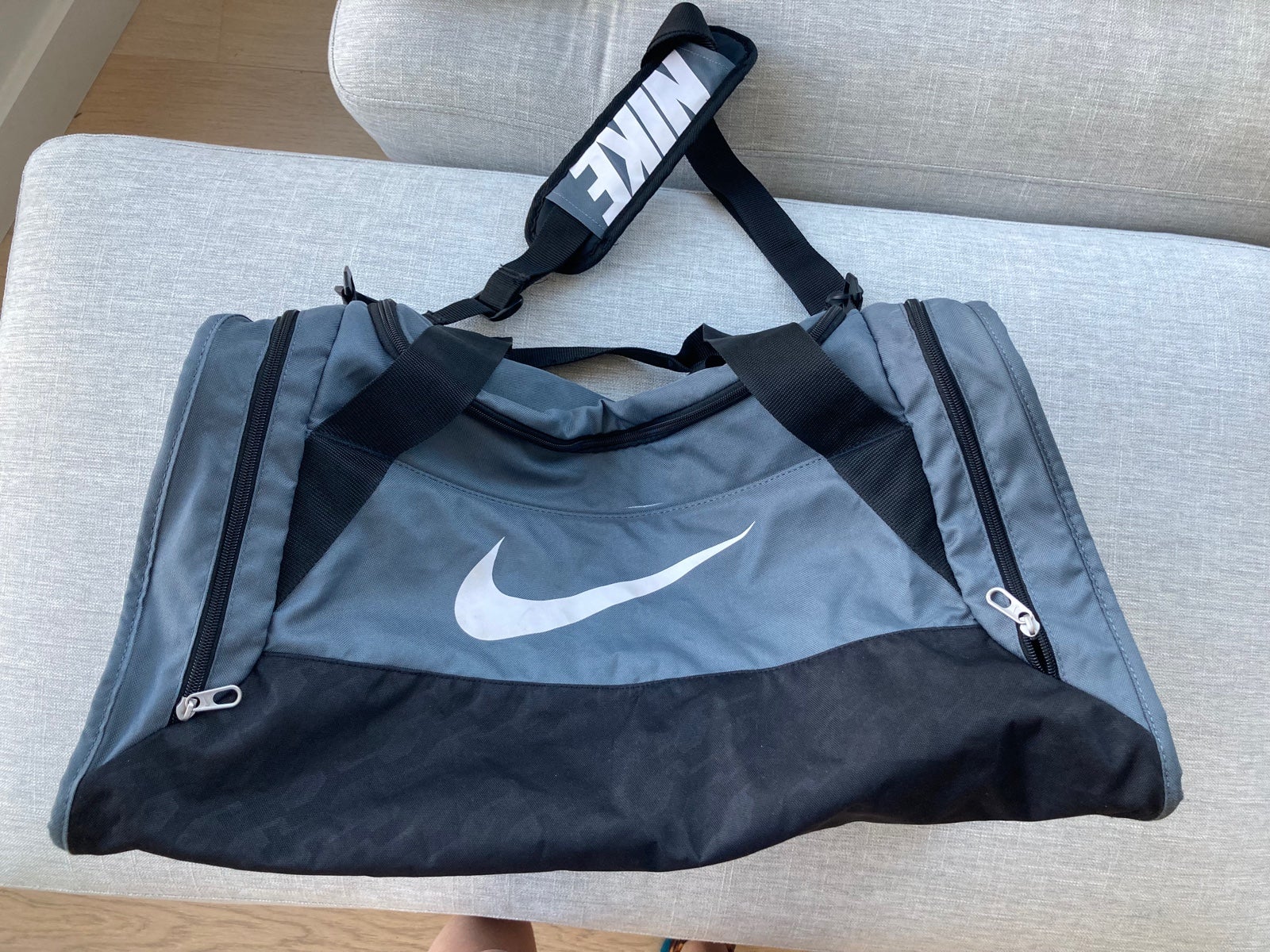 Nike training duffel bag medium to large (51L) !DO NOT BUY