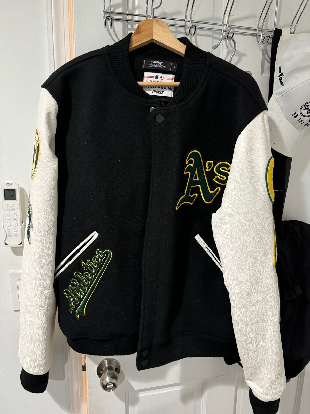 Oakland Athletics Pro Standard Black Wool & White Leather Varsity