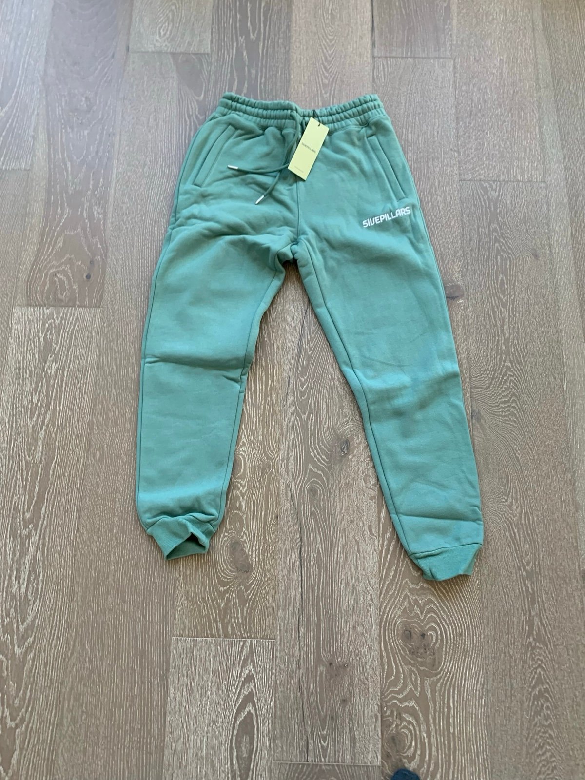 5ive Pillars green sweatpants
