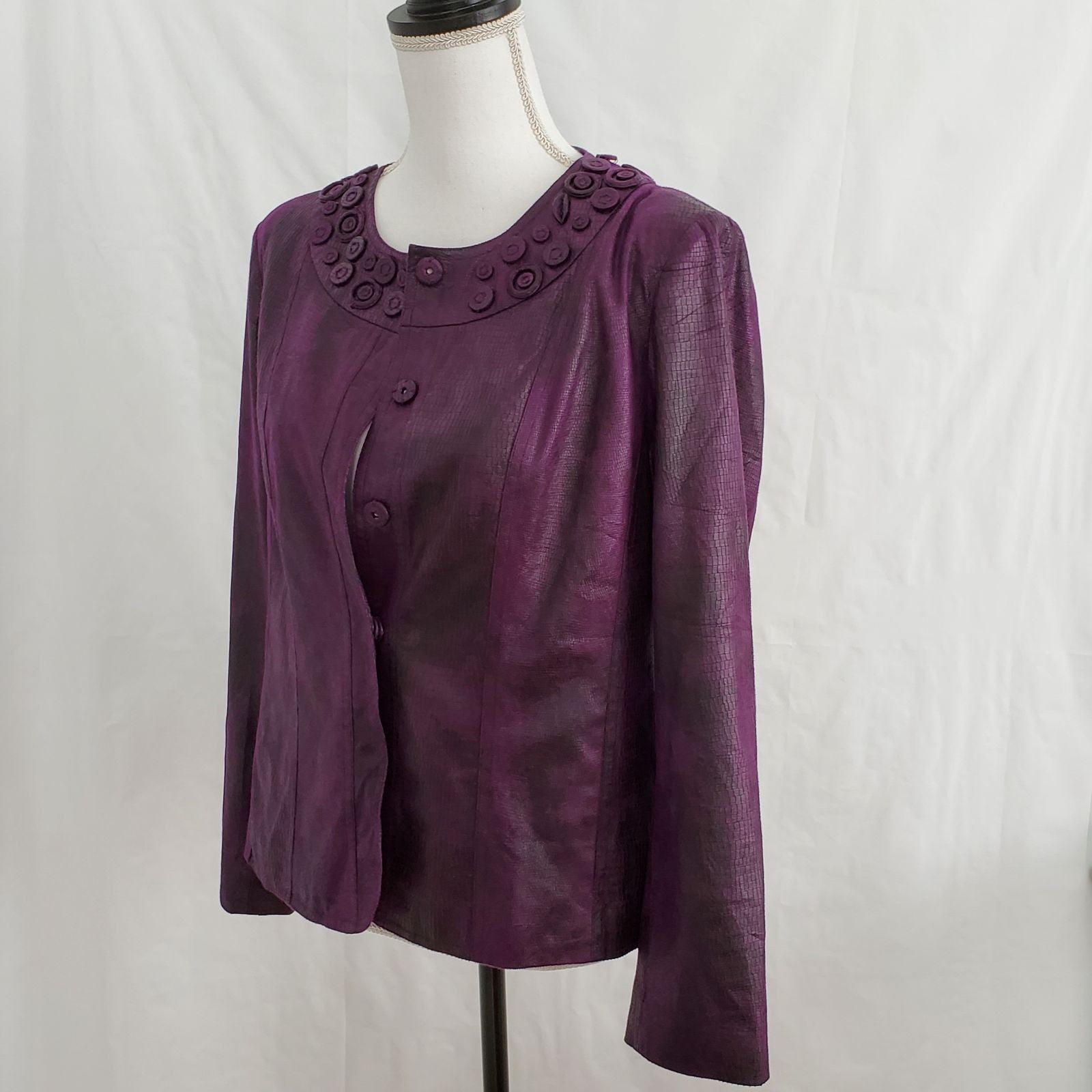 Chico's Light weight snakeskin print jacket SZ Med