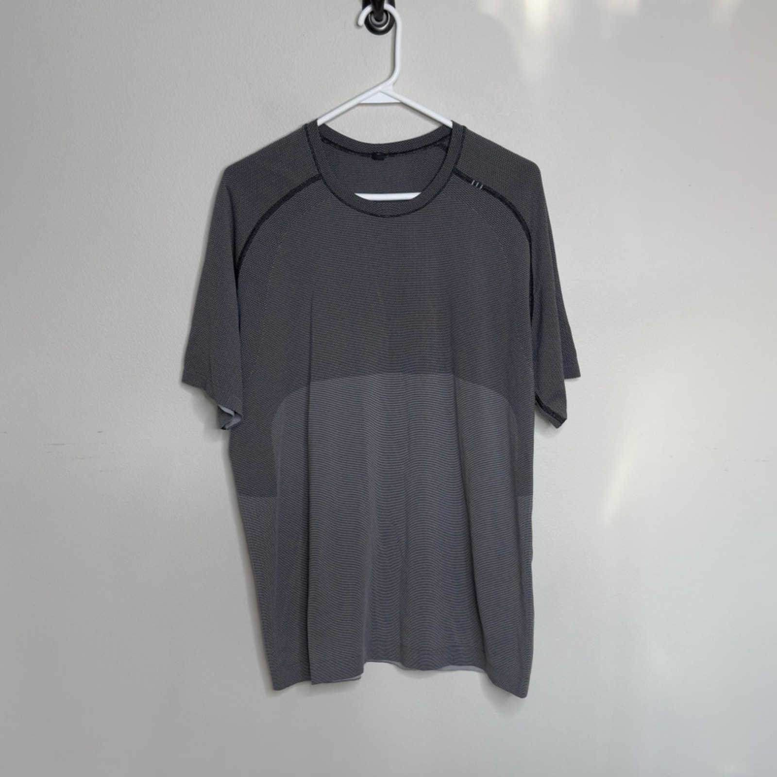 Lululemon Mens XL Metal Vent Tech Short Sleeve Shirt 2.0