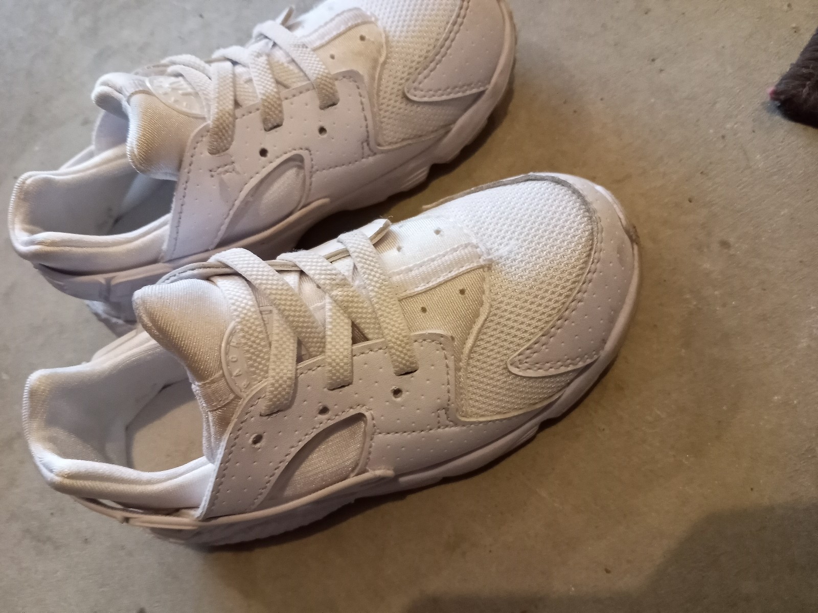 Boy hirachi Sneakers size 10