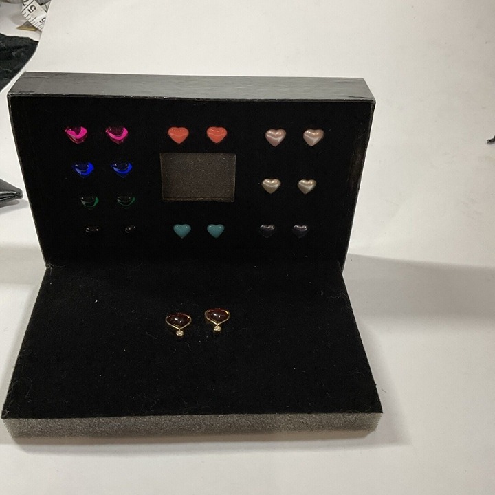 Vtg Sign Joan Rivers Classics Collection 10 Piece Interchangeable Heart Earrings