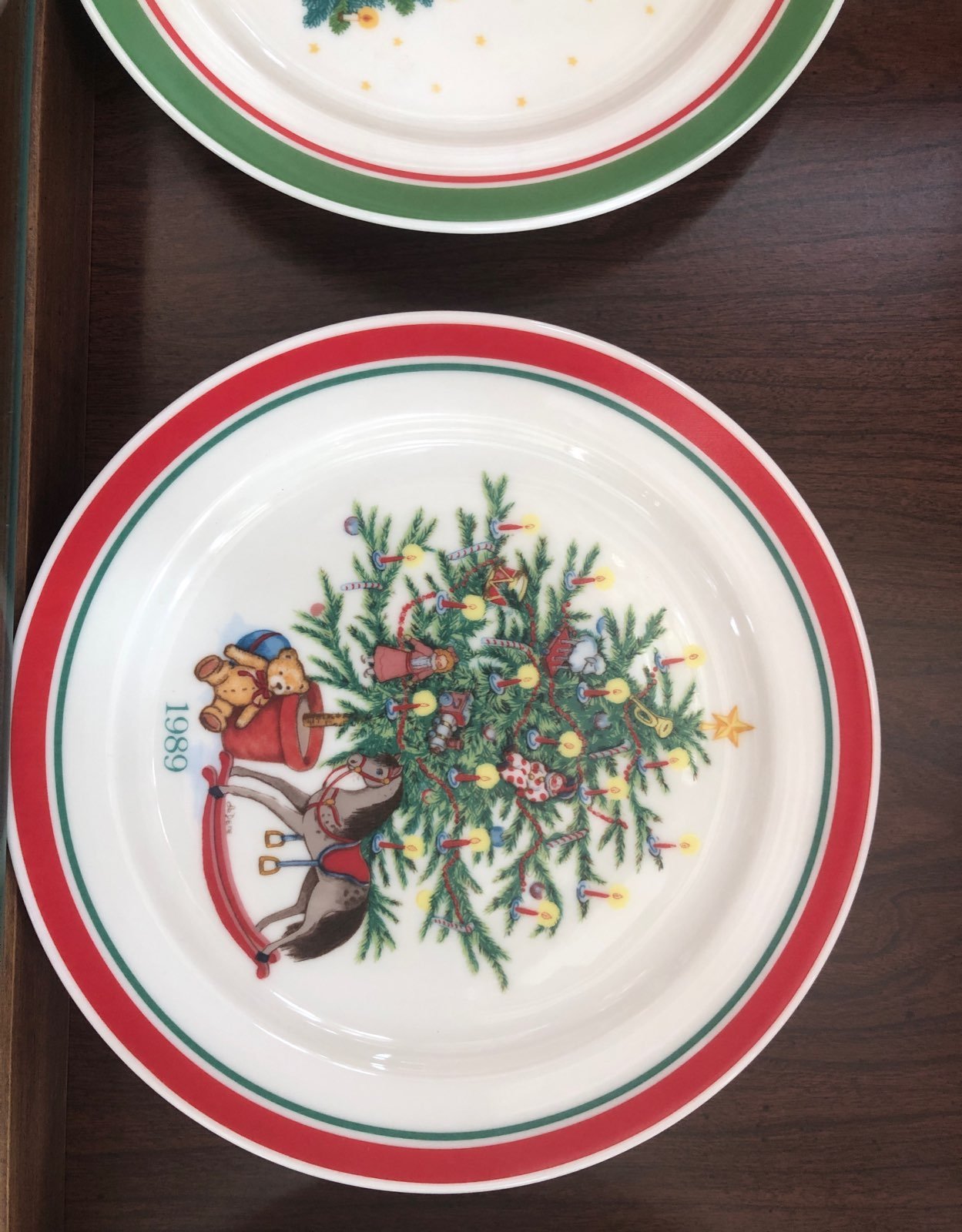 Collector's edition Christmas plates