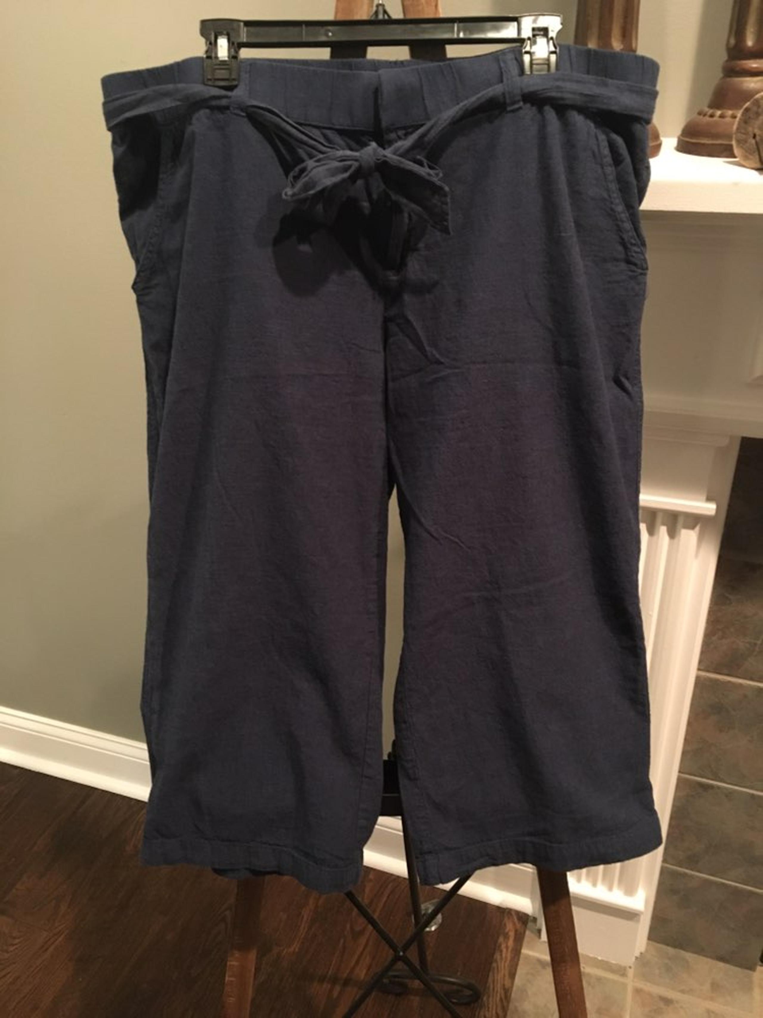Liz claiborne linen blend cropped pants