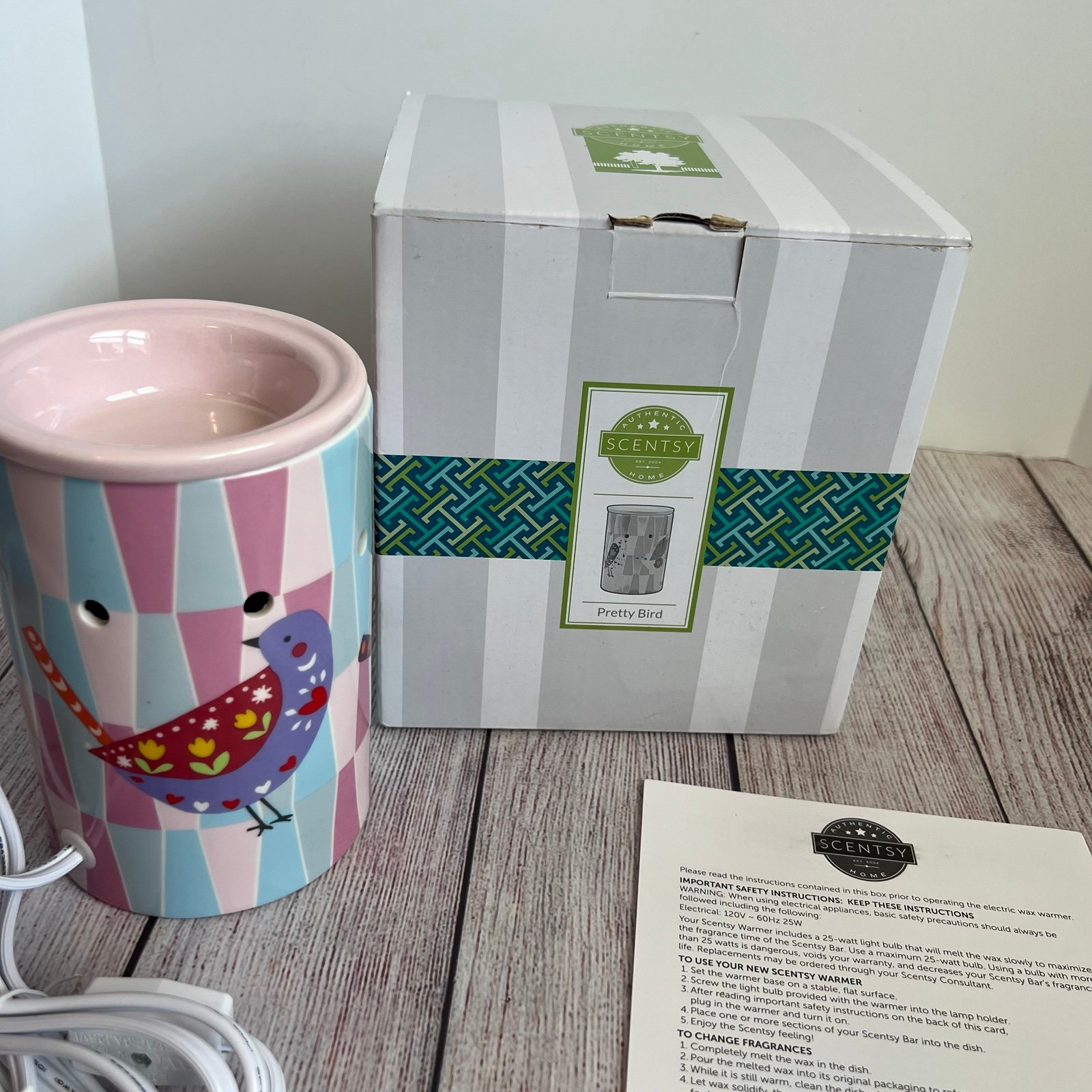 Scentsy Pretty Bird Warmer NIB