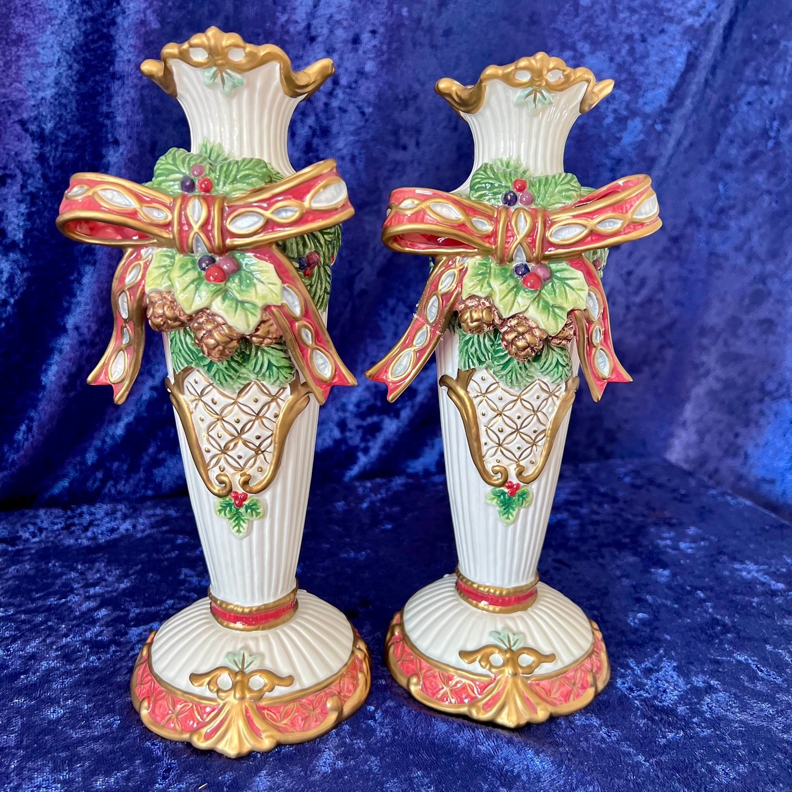2-FITZ AND FLOYD FLORENTINE CHRISTMAS CANDLE TAPER HOLDERS PINECONES BOWS HOLLY
