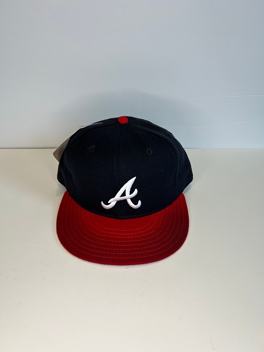 Vintage Atlanta Braves New Era Fitted Hat S 7 3/8 New Slight Brim Discoloration