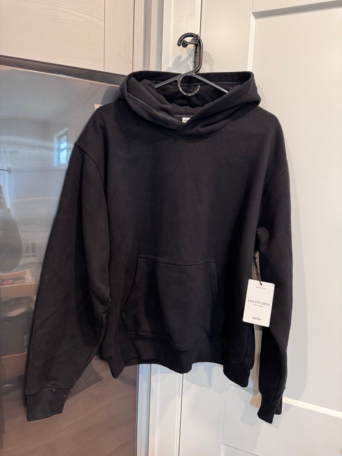 Aritzia Perfect Hoodie Black L