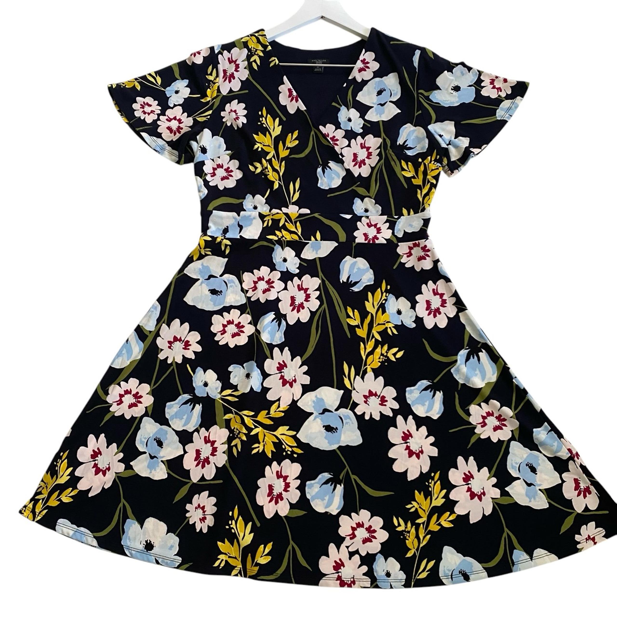 Ann Taylor Small V-Neck Floral Navy Blue Knee Length Sheath Dress Size Medium