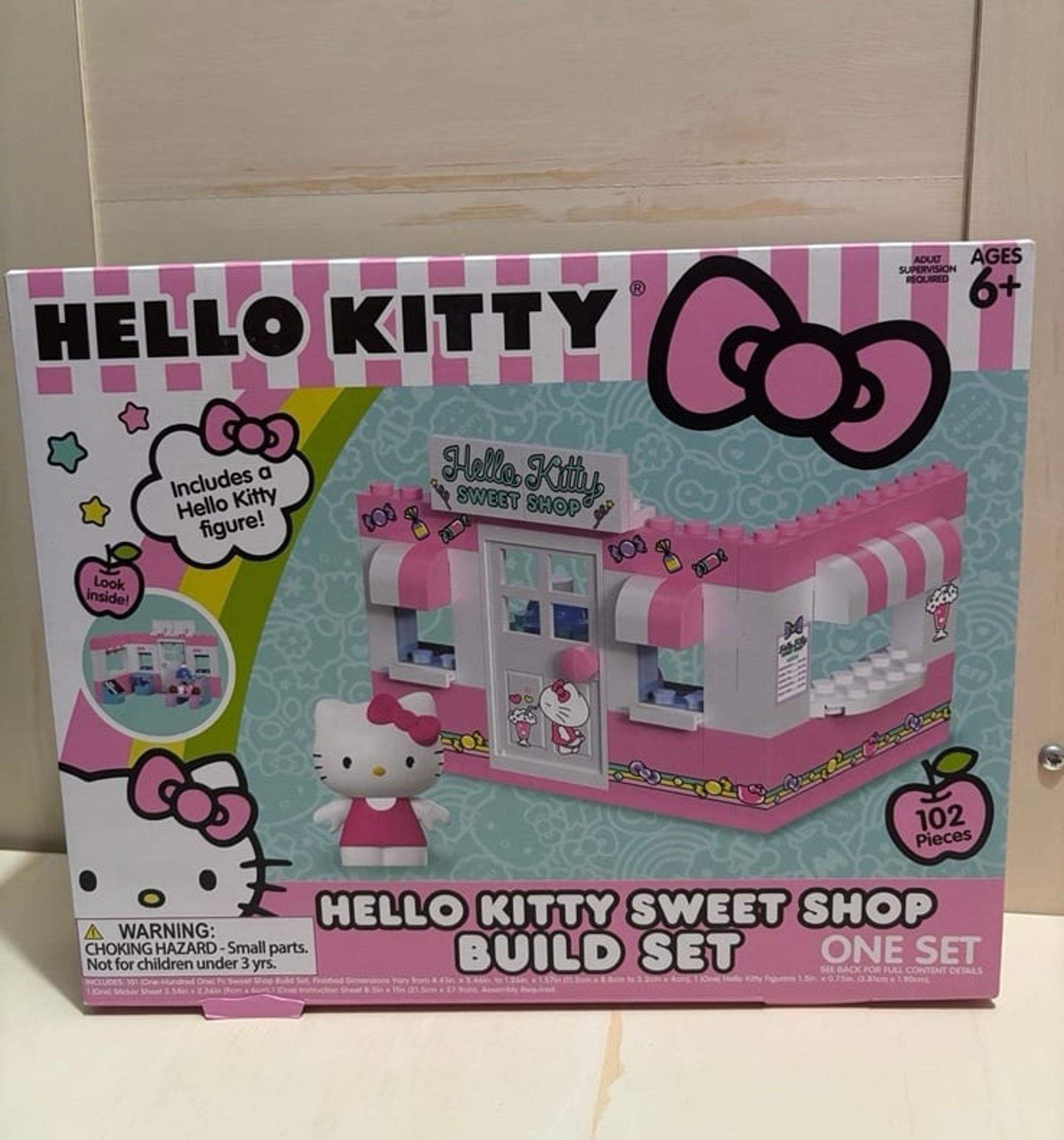 Hello Kitty Sweet Shop Building Set Includes Hello Kitty Figurine
