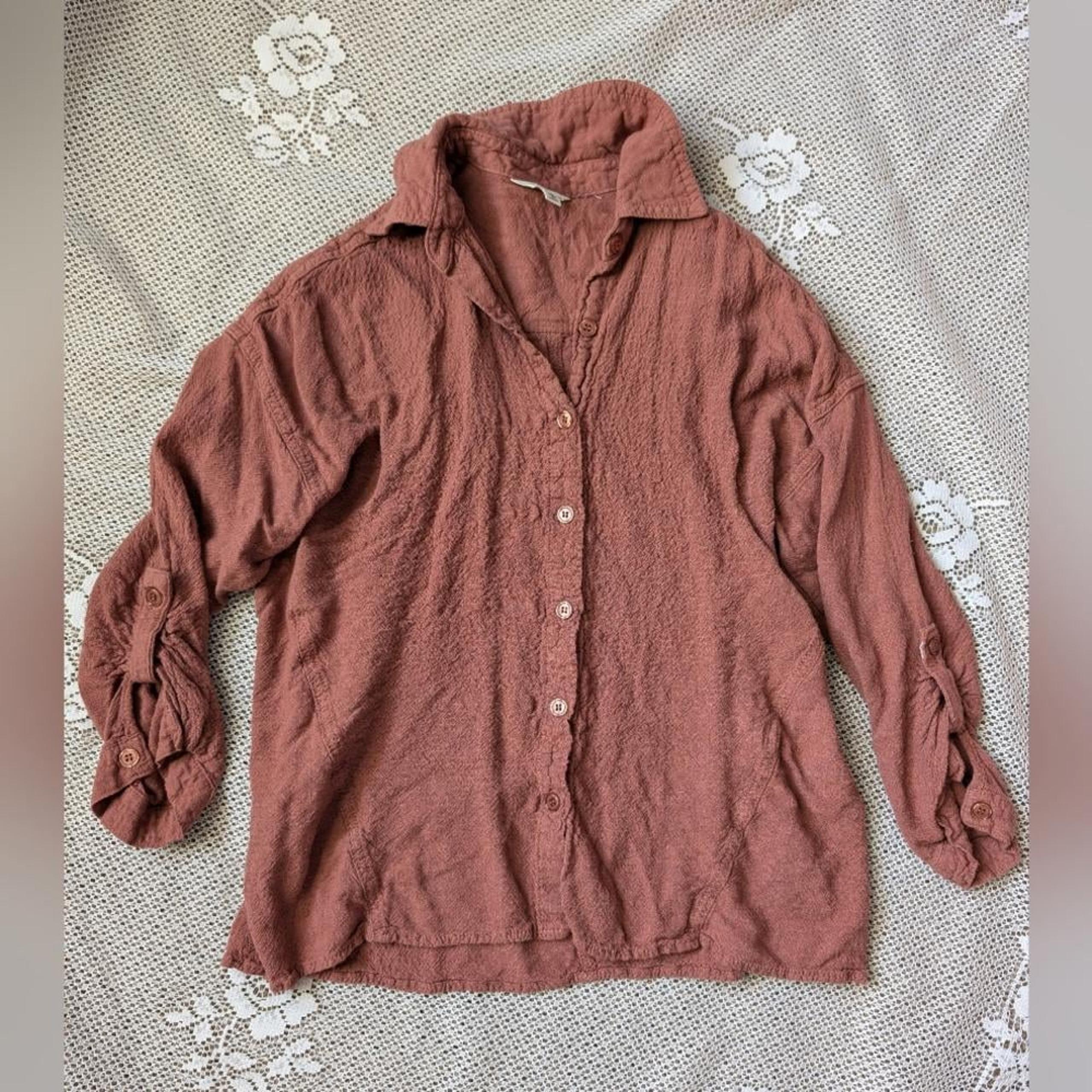 Max Studio Brown Buttons down Shirt size Small