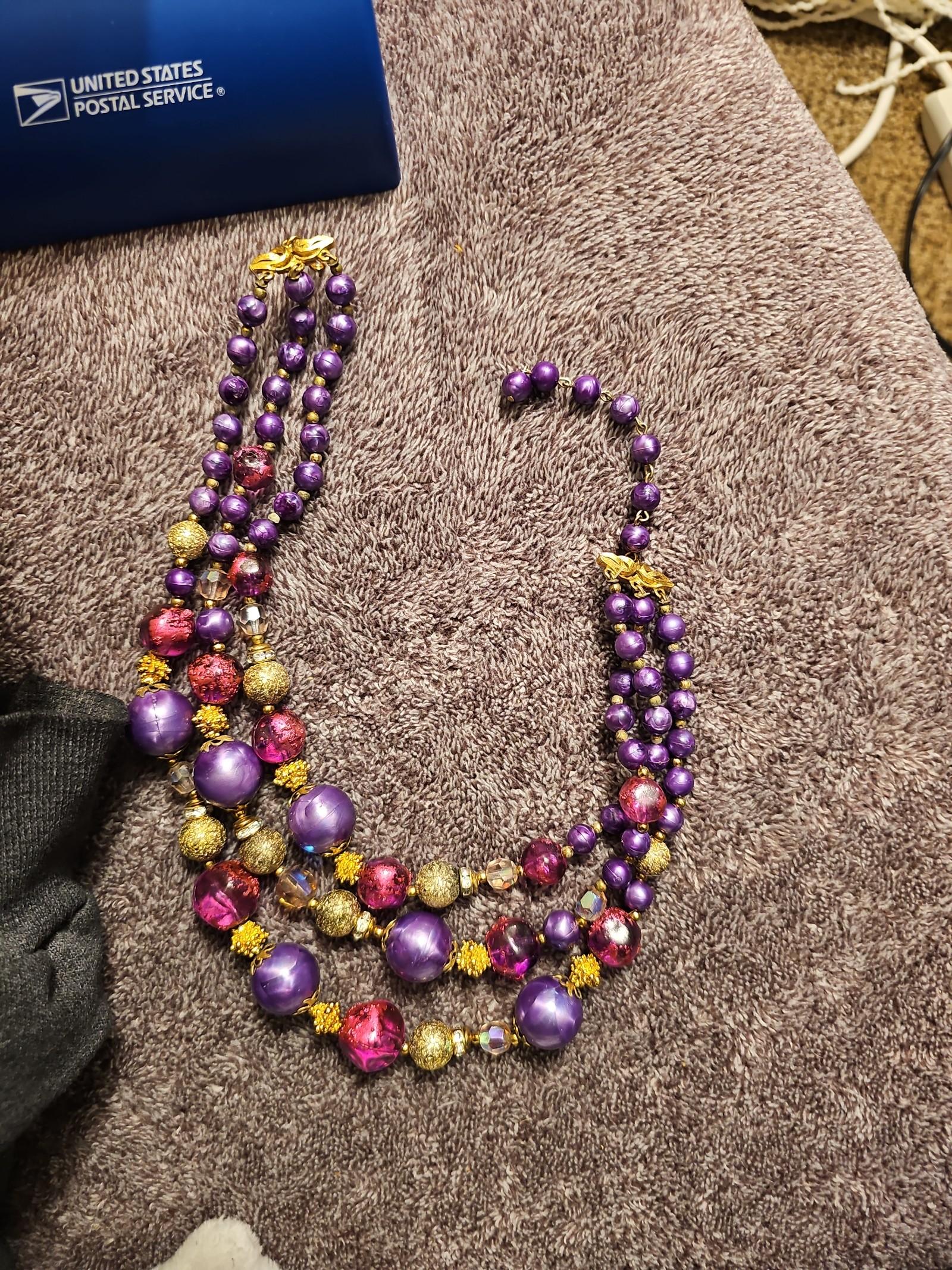 Vintage 3 Strand Deauville Choker Magenta Pink and Purple Beads costume jewelry