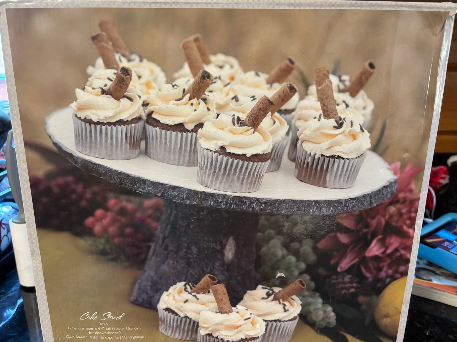 Cupcake/cake holder