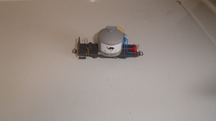 Bemo RHB HO scale train car cement tank