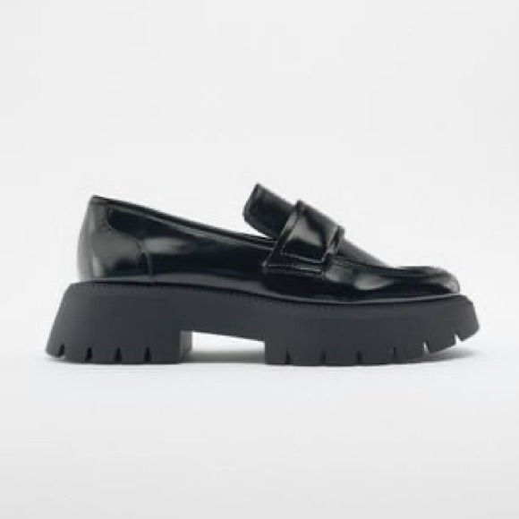 NWT. Zara Black Shiny Finish Chunky Loafers. Size 9.