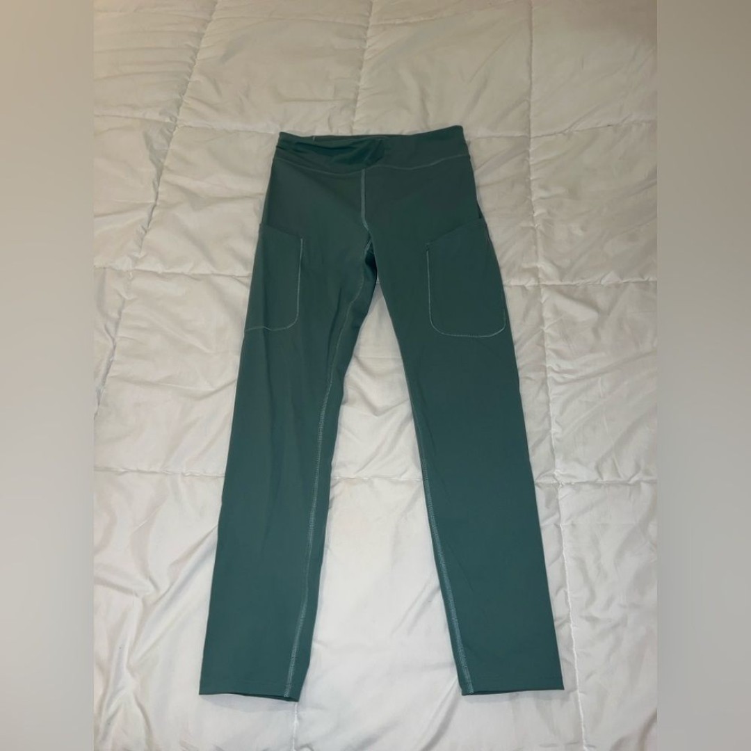 Lululemon Lab leggings, size 6, Limited Edition, never worn, never washed