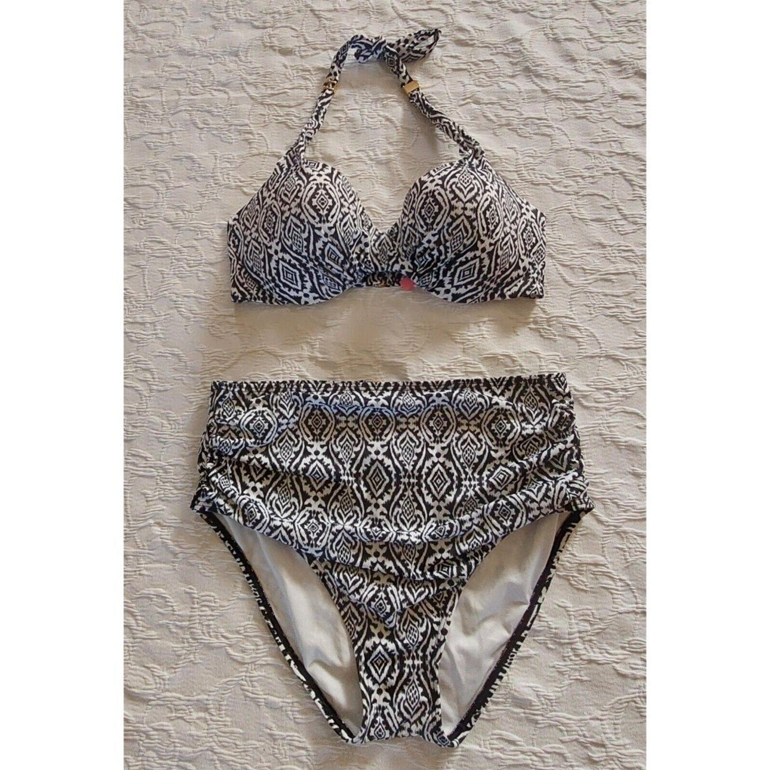 bikini set swimsuit XL good Condiction  Comfort, Soft  Very Nice.(38 C)