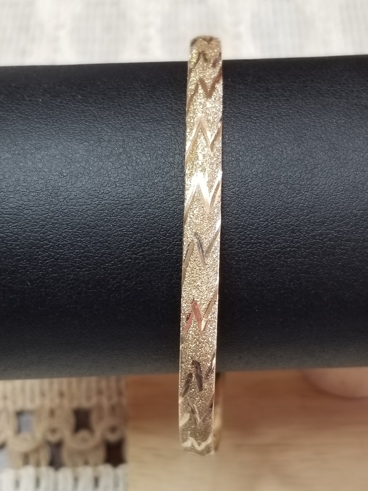 10K Gold Zig Zag Bangle Bracelet