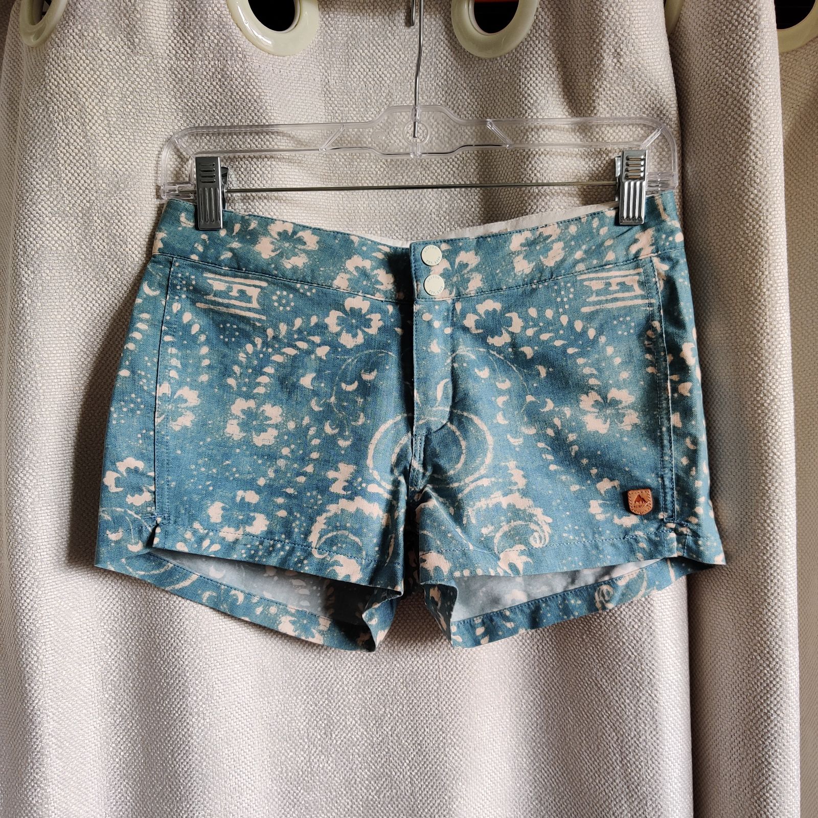 Burton women shorts