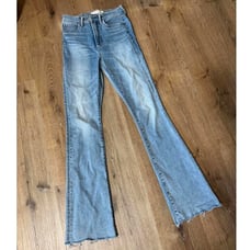 Denim Forum Aritzia The Jane High Rise Flare Light Blue Medium Denim Wash Size 2
