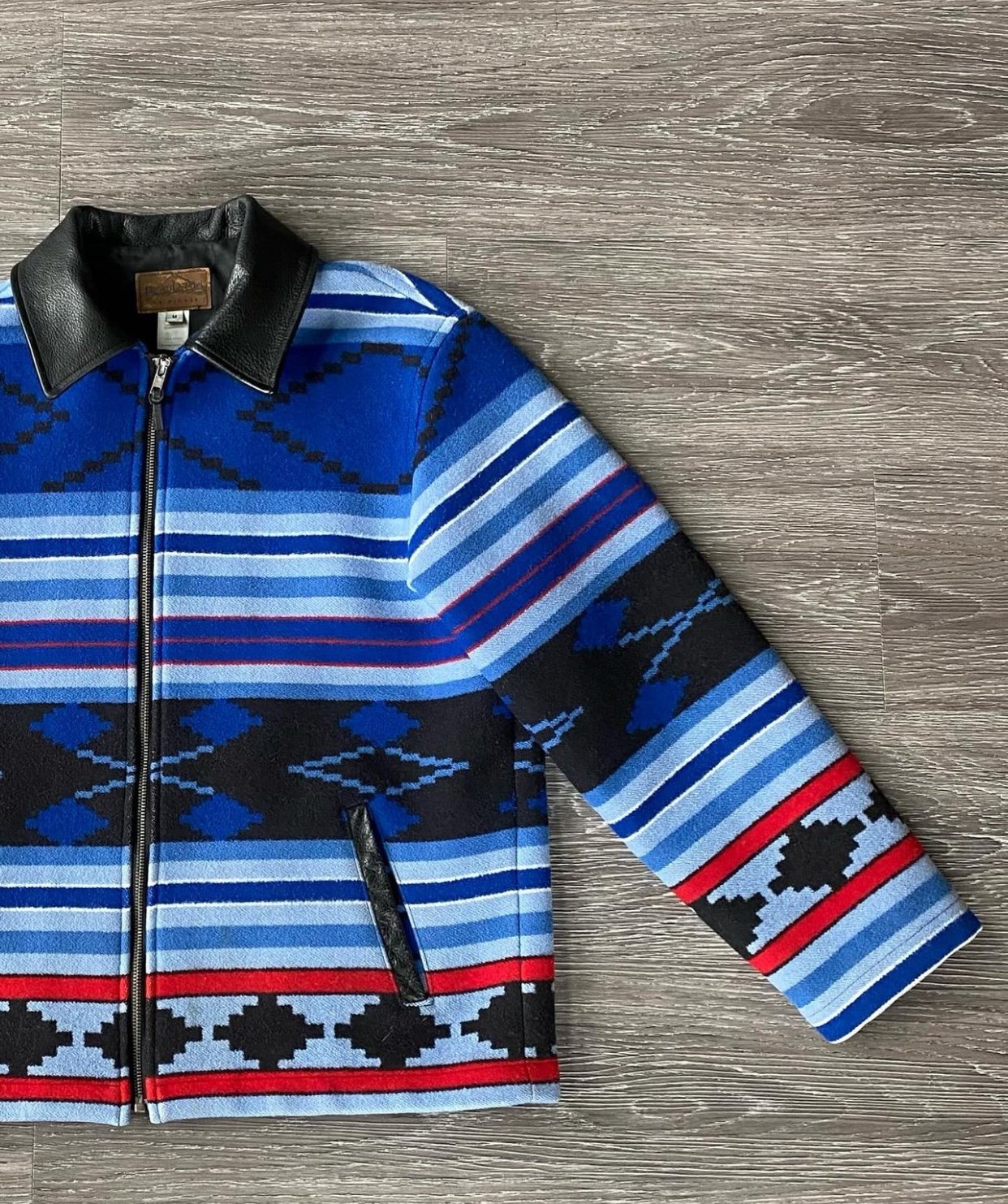 Vintage Pendleton Aztec Western Zip-Up Jacket - A Statement Piece
