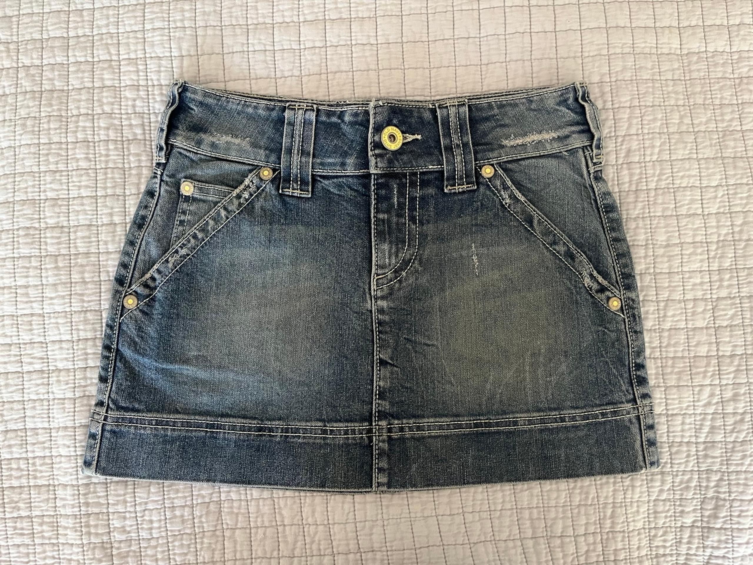 NWOT Old Navy Women's Sz 1 Jean Skirt Ultra Low Waist Stretch Zipper Button