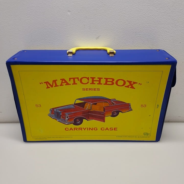 LESNEY FRED BRONNER MATCHBOX GENUINE COLLECTORS CAR CARRY STORAGE CASE SERIES 53