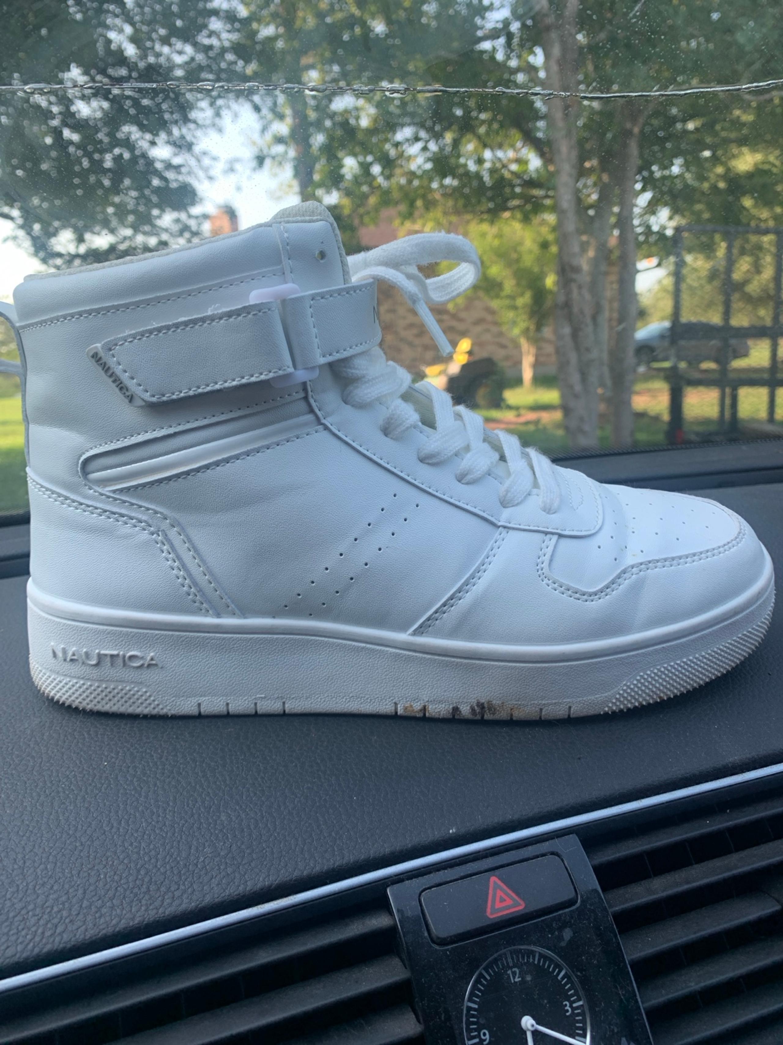 Nautica Women’s White High Top Lace Up Sneaker w/Ankle Strap Size 8.5 US