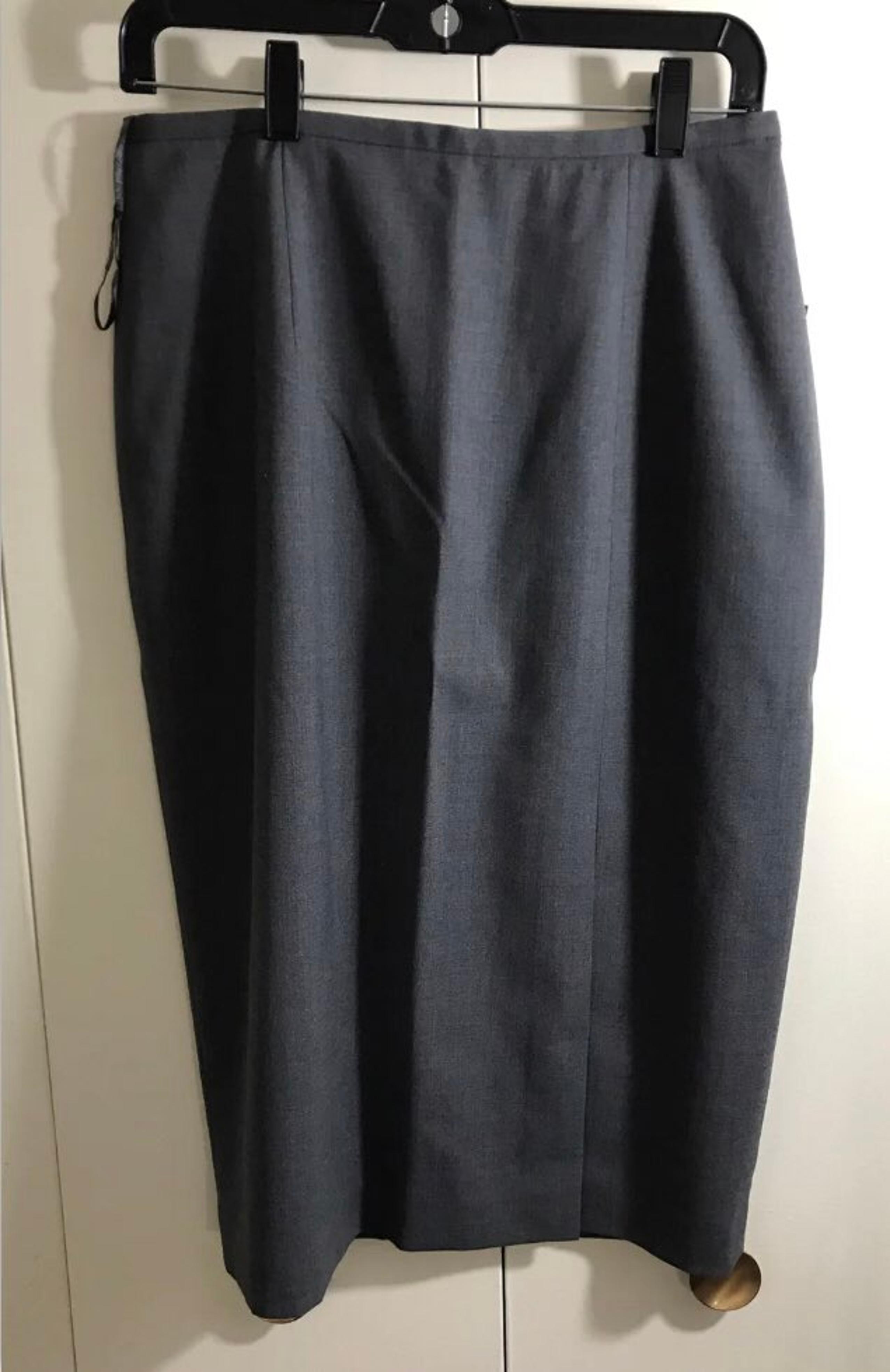 Collection Women's Wool Plus Lycra A-Line Skirt Size 10 Gray - Valerie Stevens