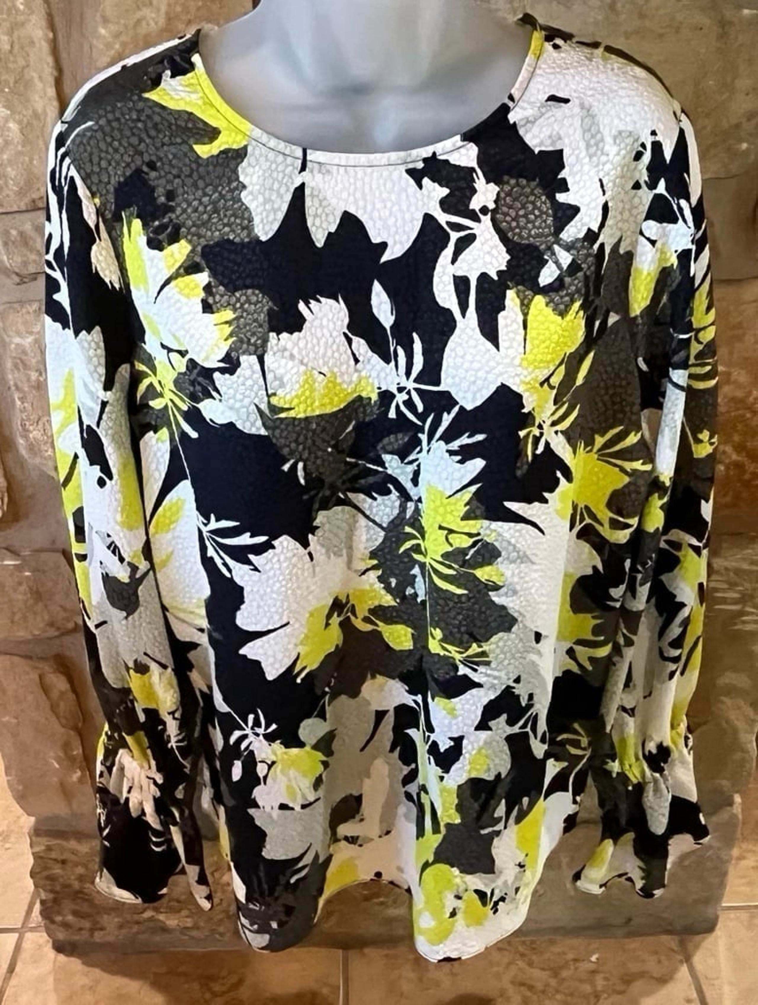 Ellen Tracy Textured Knit Blouse Women’s Medium Black White Chartreuse Print