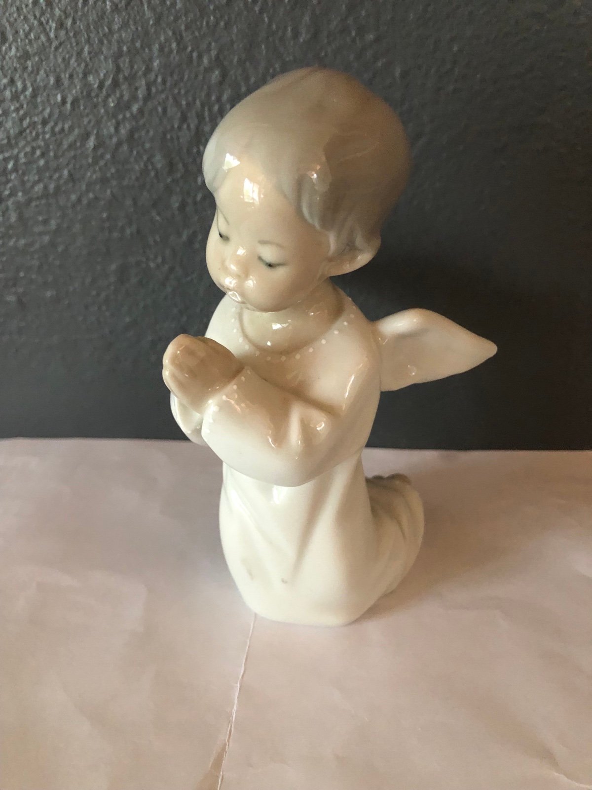 Llardo vintage collectible porcelain high glass Angel Praying