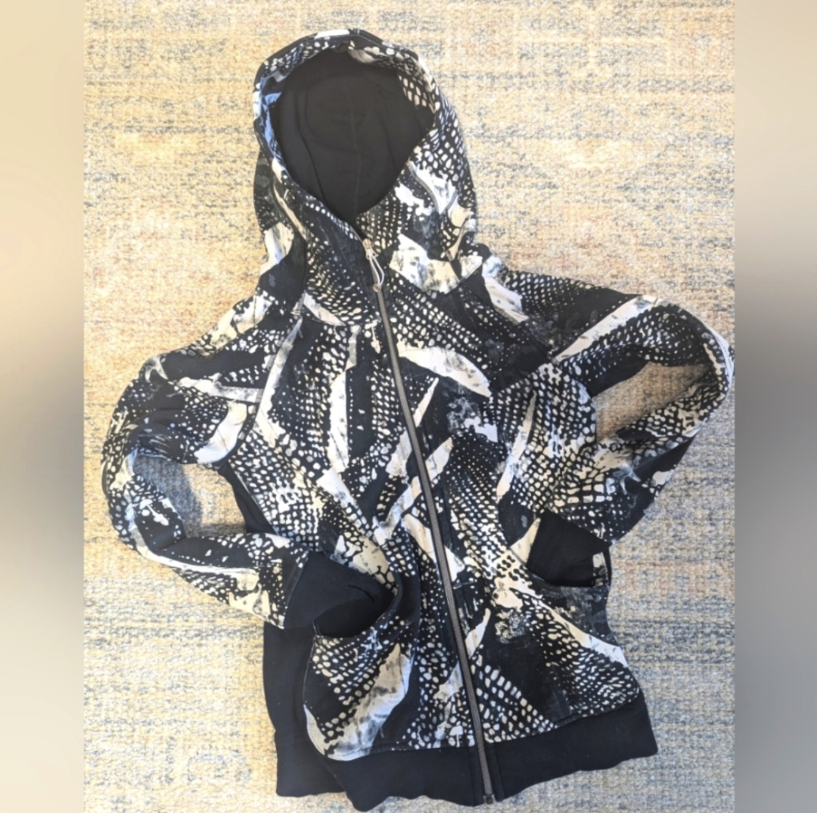 Lululemon zip up hoodie