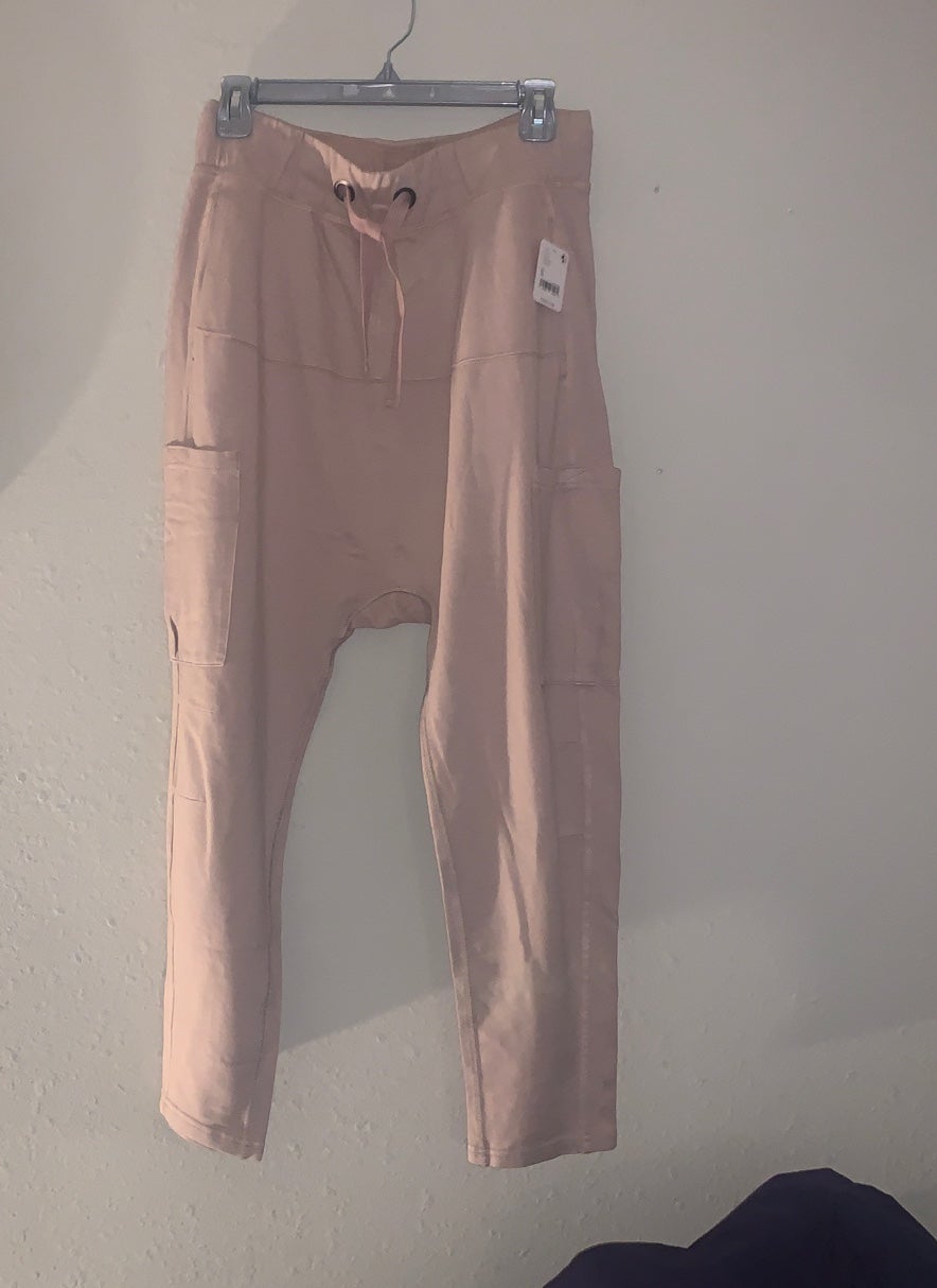 Free People/Movment