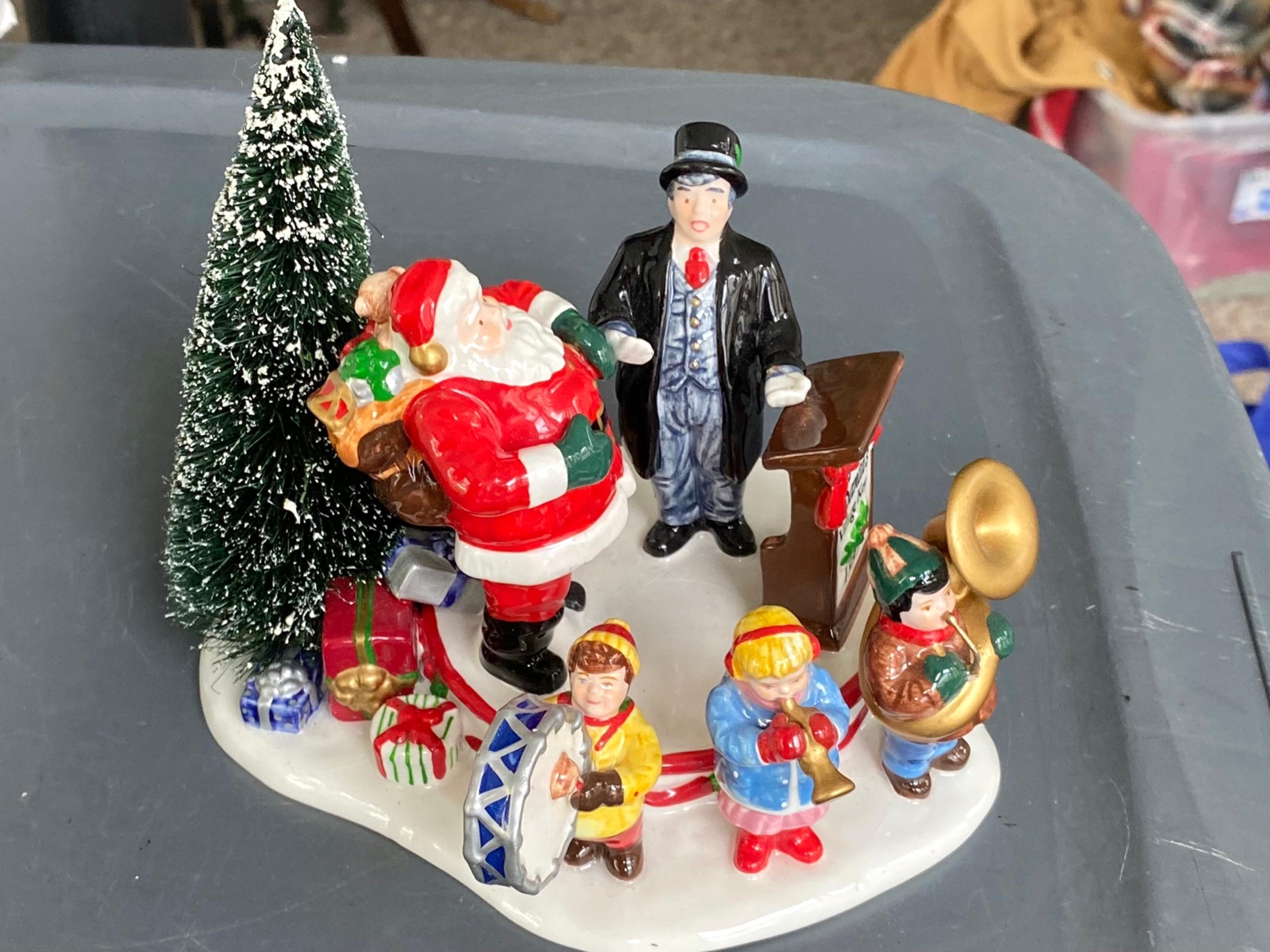 Department 56 Snow Village Santa Comes To Town 1997 Christmas Decor With Box