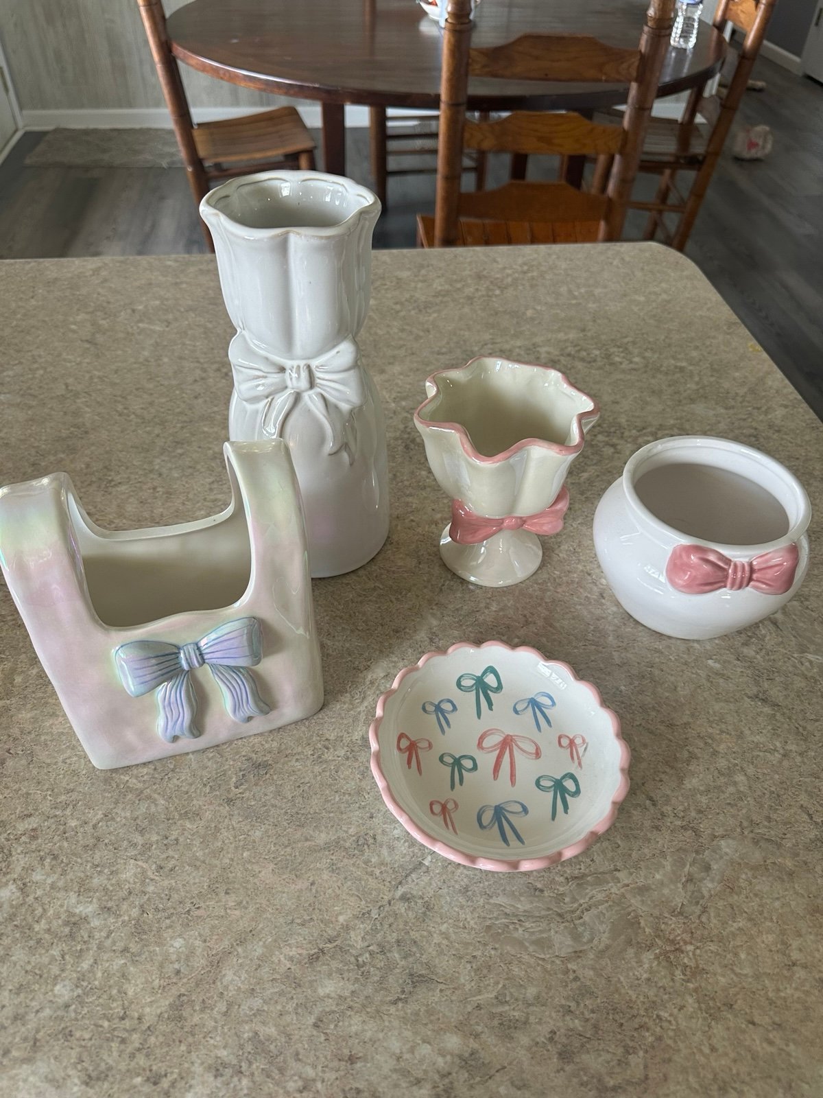 Bow vases