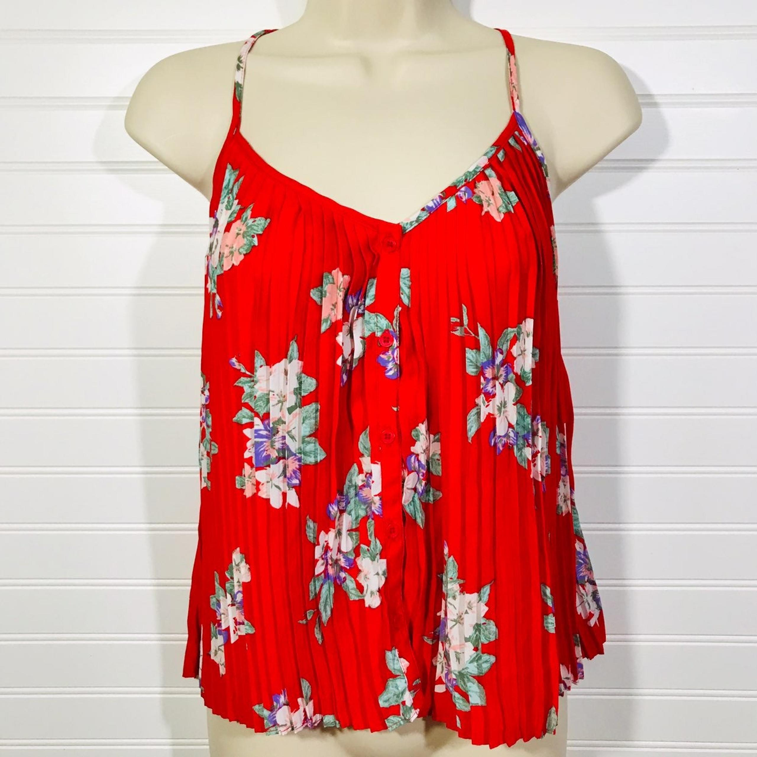 Kimchi Blue Floral Pleated Tank Top EUC