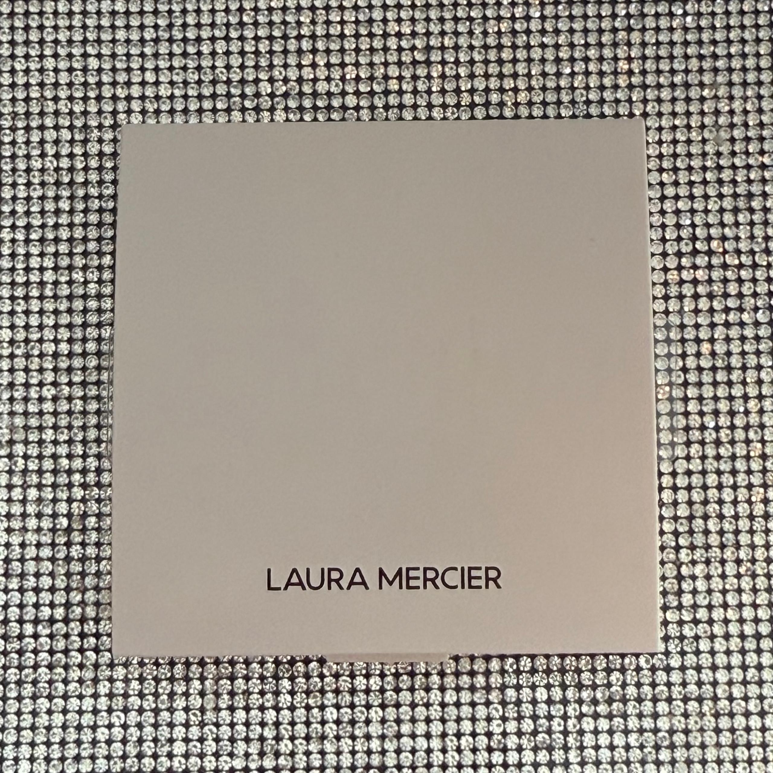 Laura Mercier Real Flawless Luminous Perfecting Pressed Powder Full Size