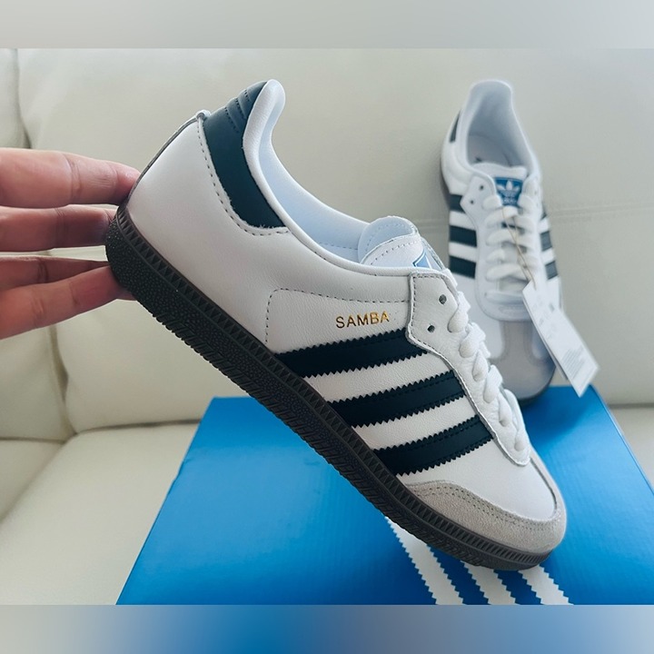 Adidas-Samba-OG-Retro-Shoe Women's Size 8